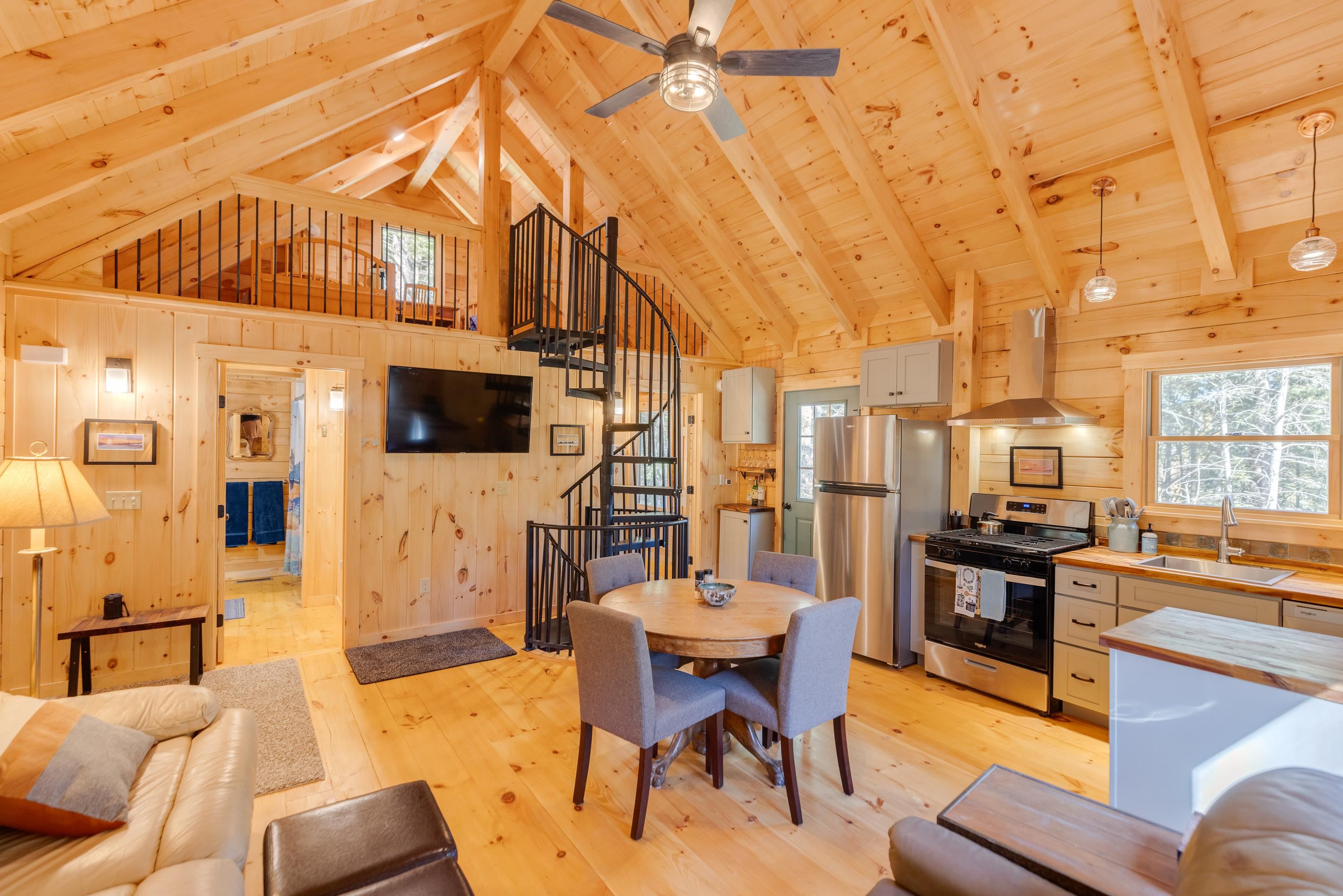 53 Rogers Rd, Haverhill, NH 03785