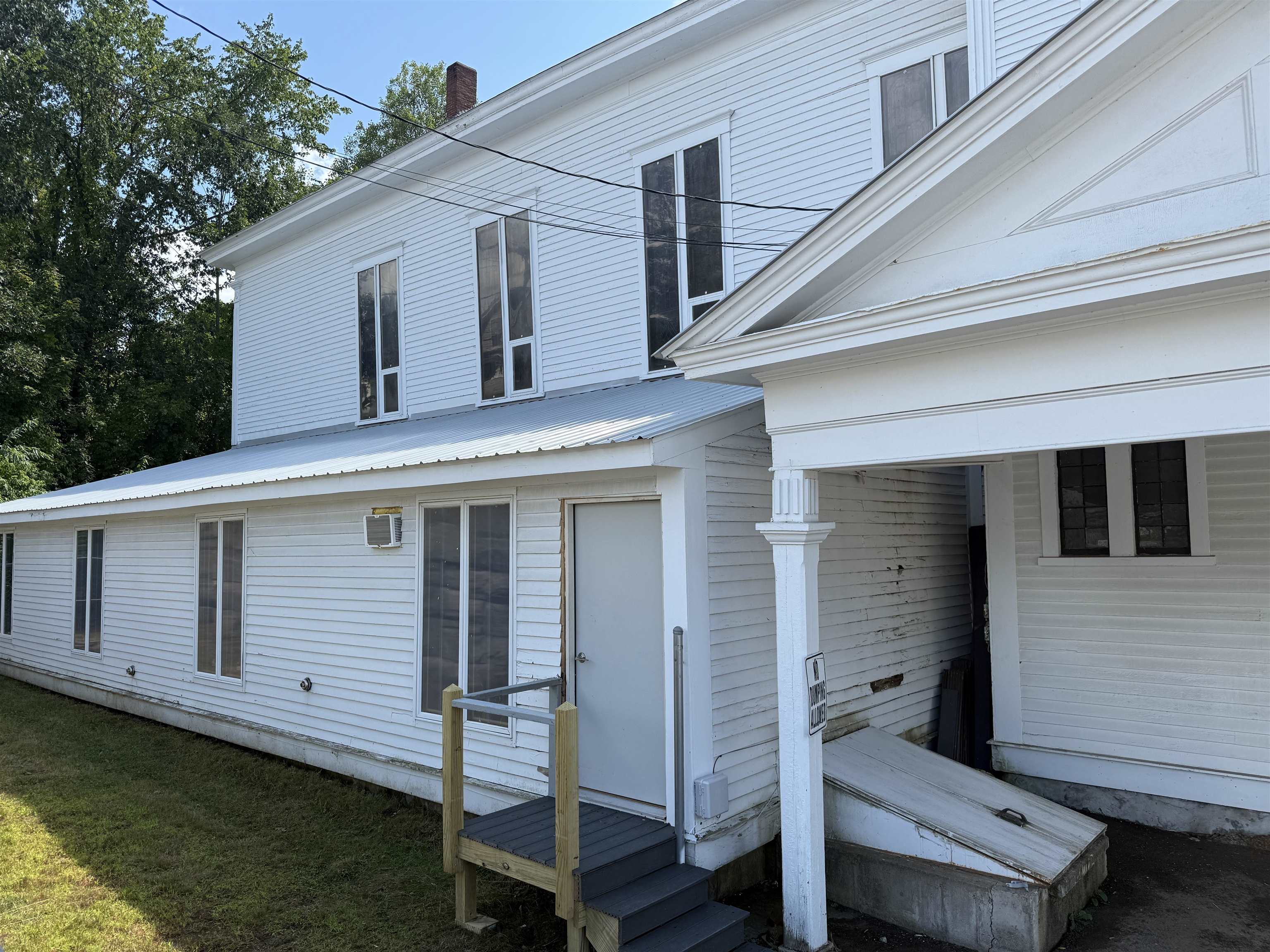 88 Franklin St, Franklin, NH 03235