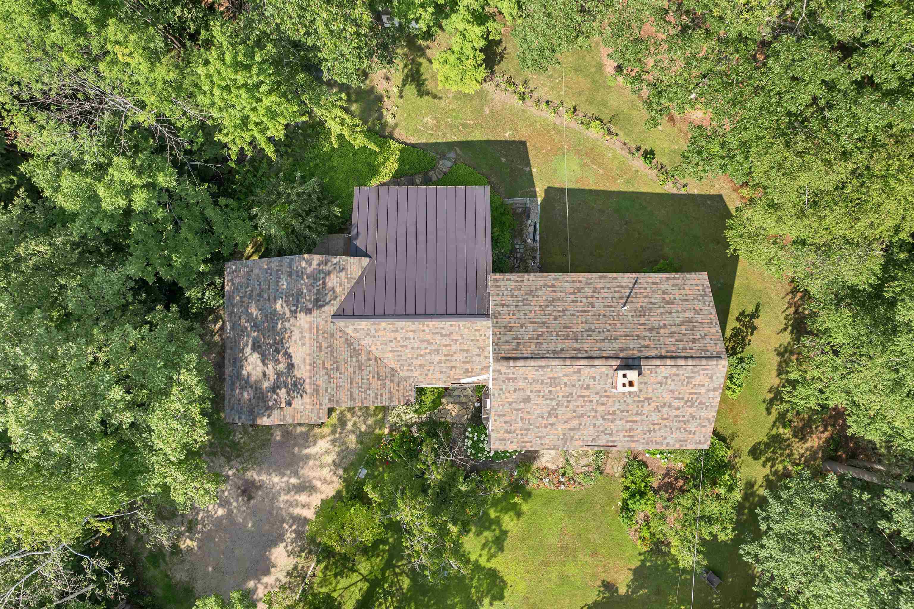 220 Governors Rd, Brookfield, NH 03872