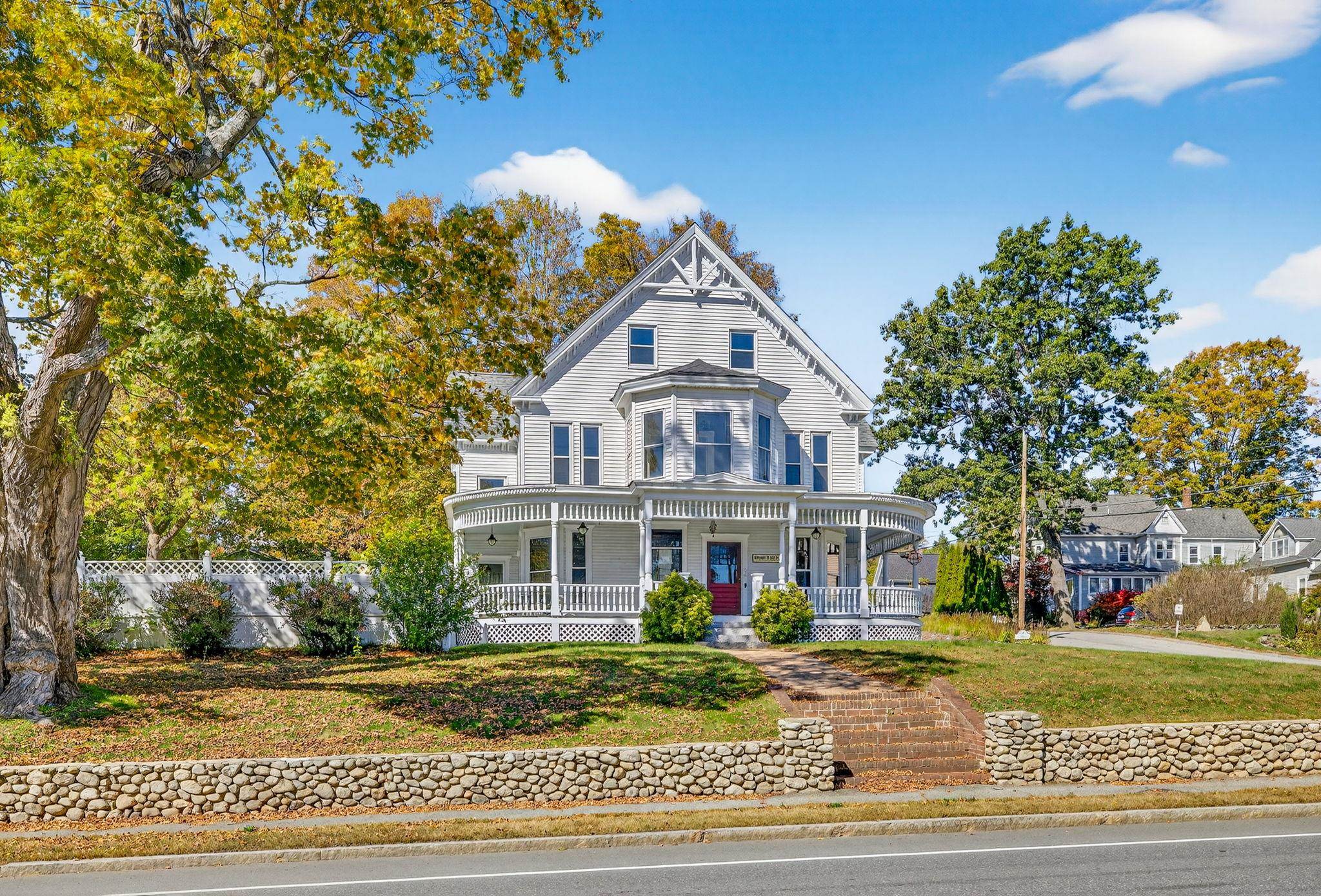 84 East Broadway St, Derry, NH 03038