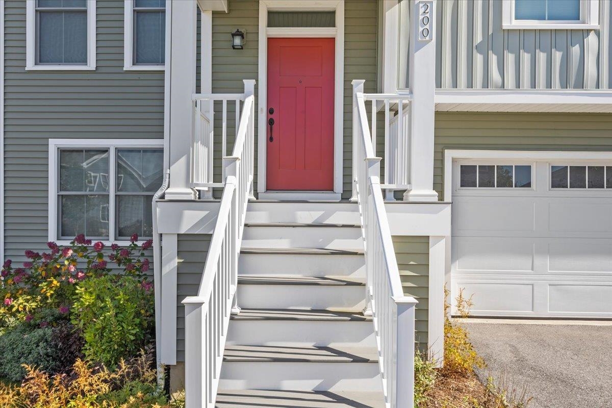 Homes for sale in South Burlington, VT | 200 Two Brothers Dr, South Burlington, VT 05403 | MLS# 5064225