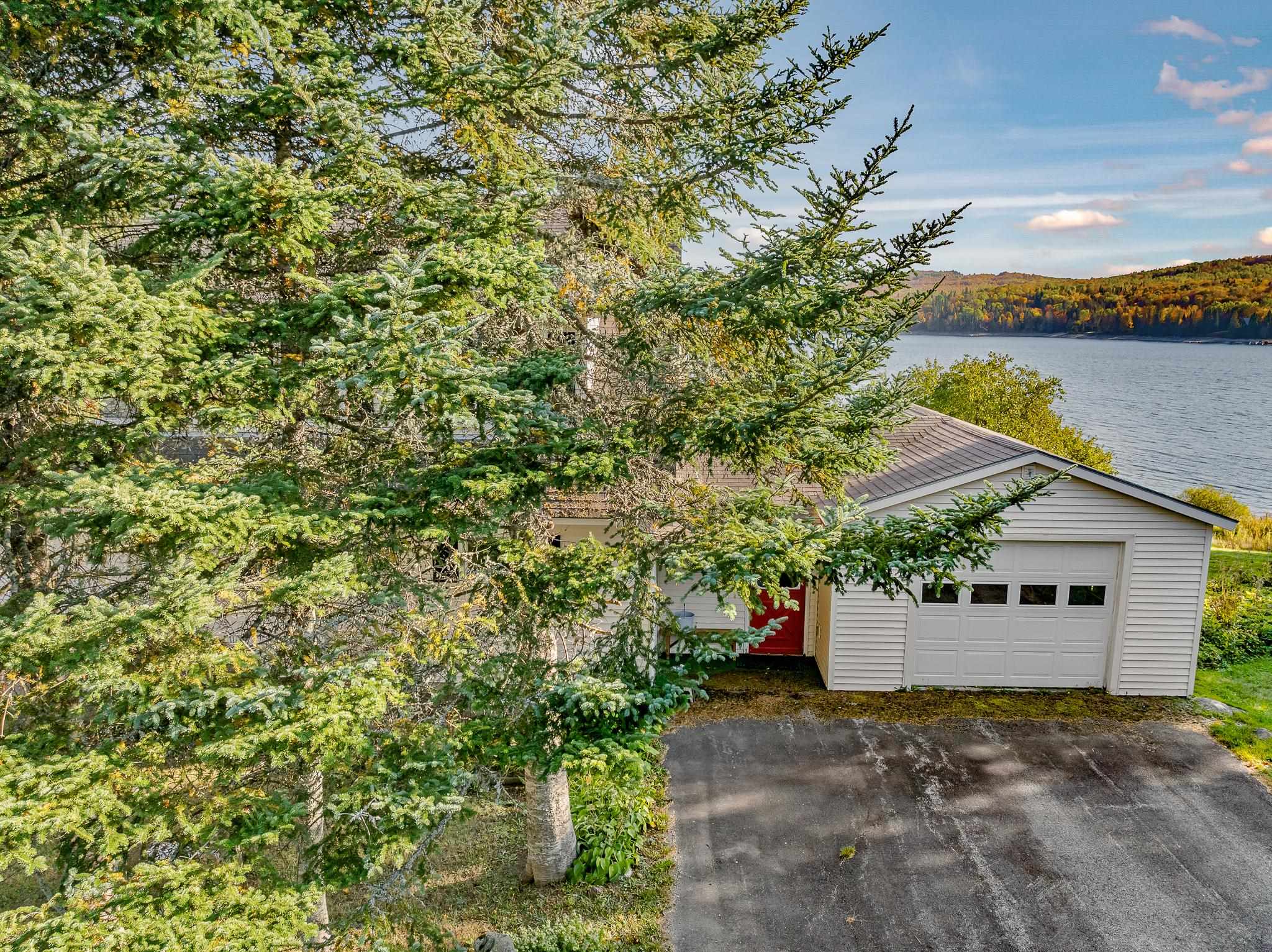 12 Lake Francis, Pittsburg, NH 03592
