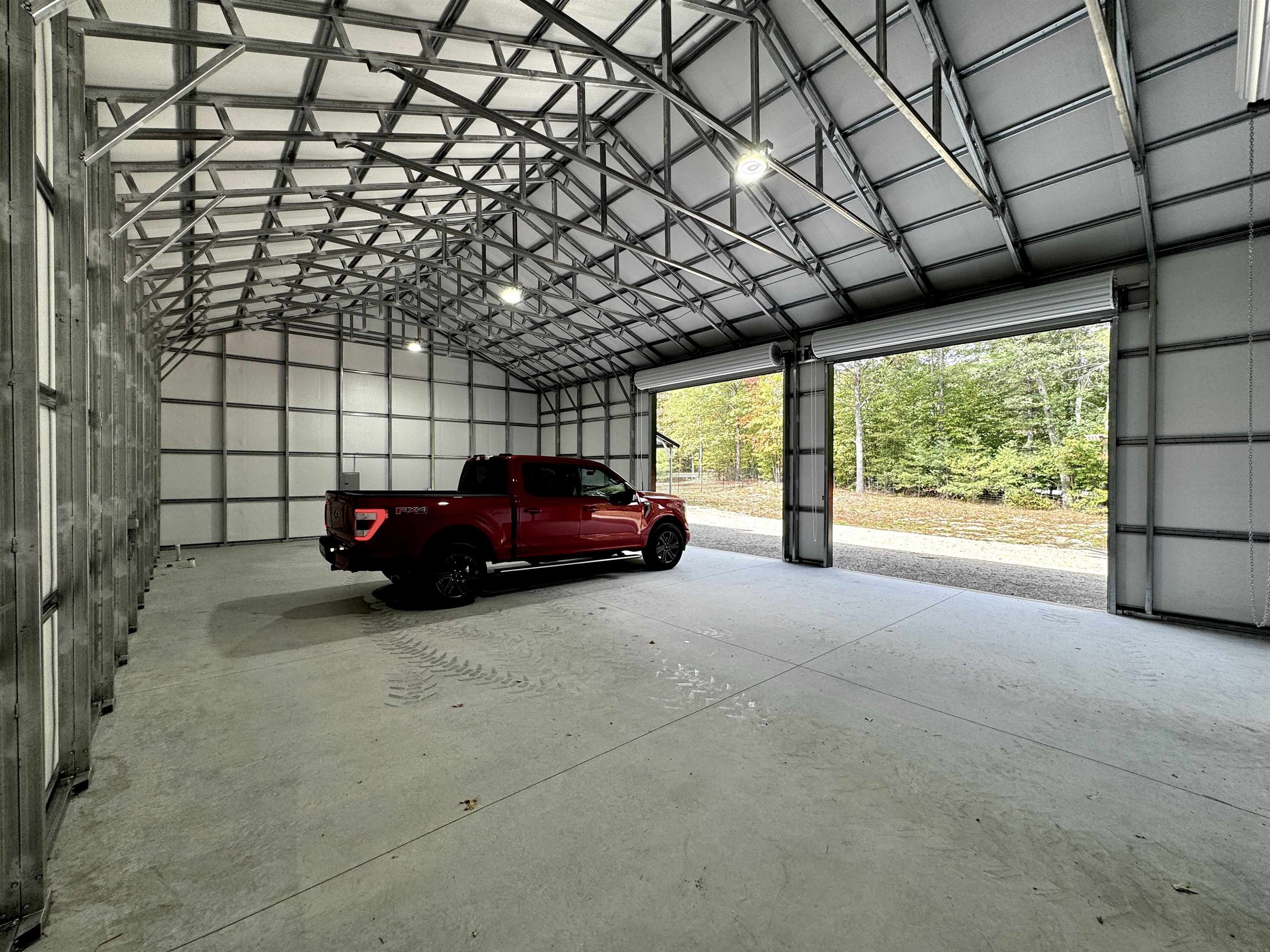 23 Summit View Dr, Tamworth, NH 03886