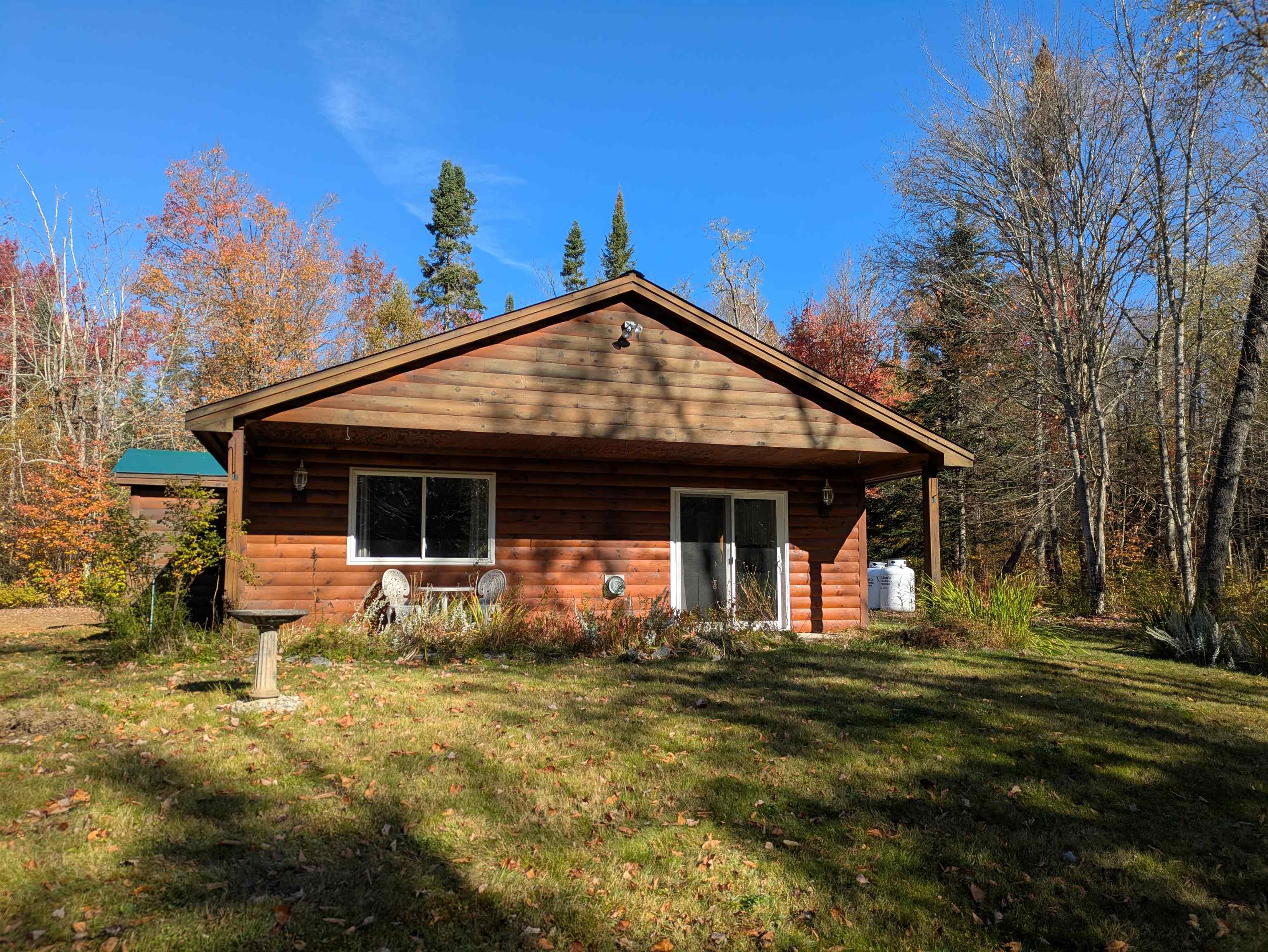 7 Cedric Rd, Pittsburg, NH 03592