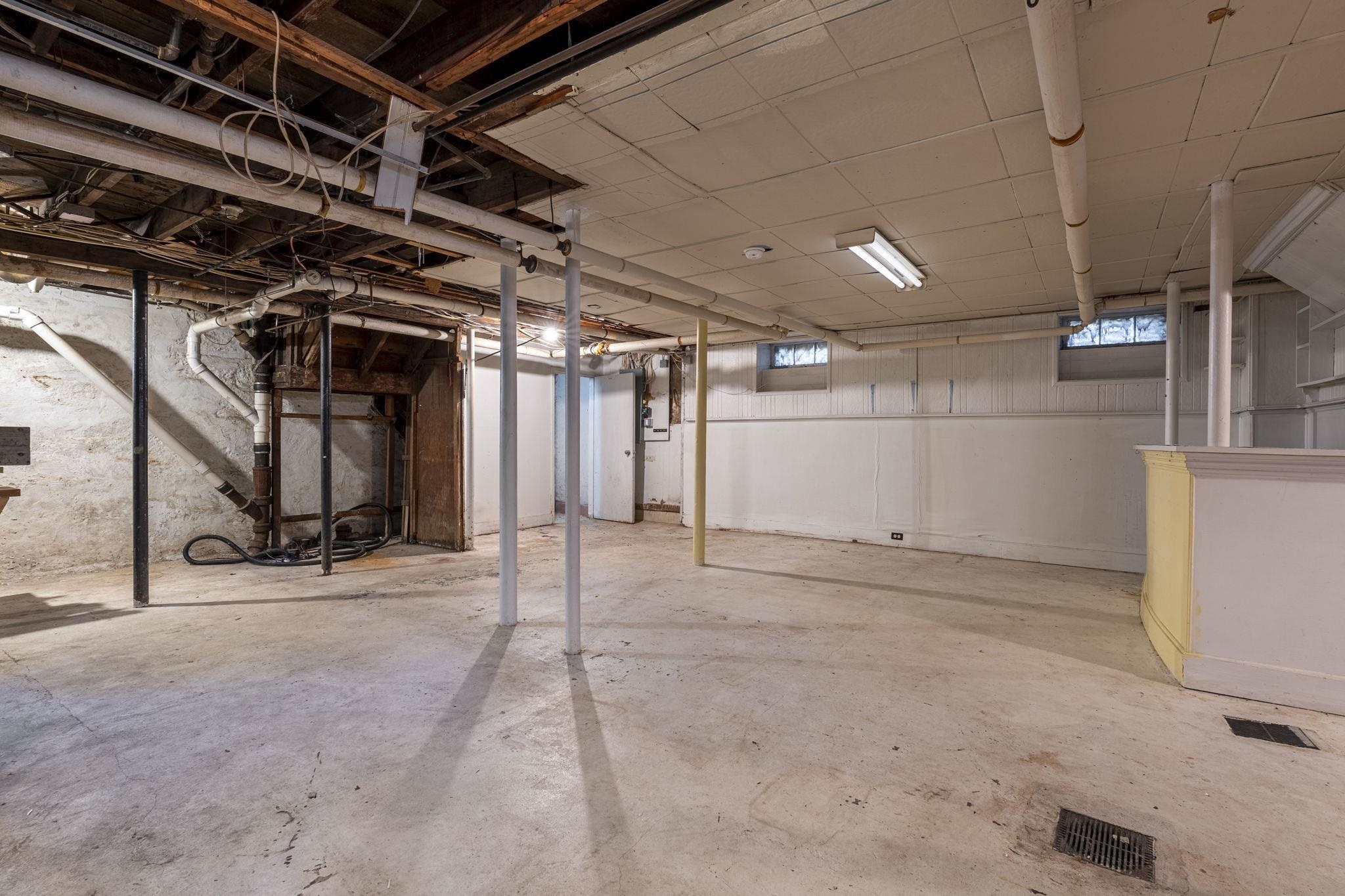 269 Orange St, Manchester, NH 03104