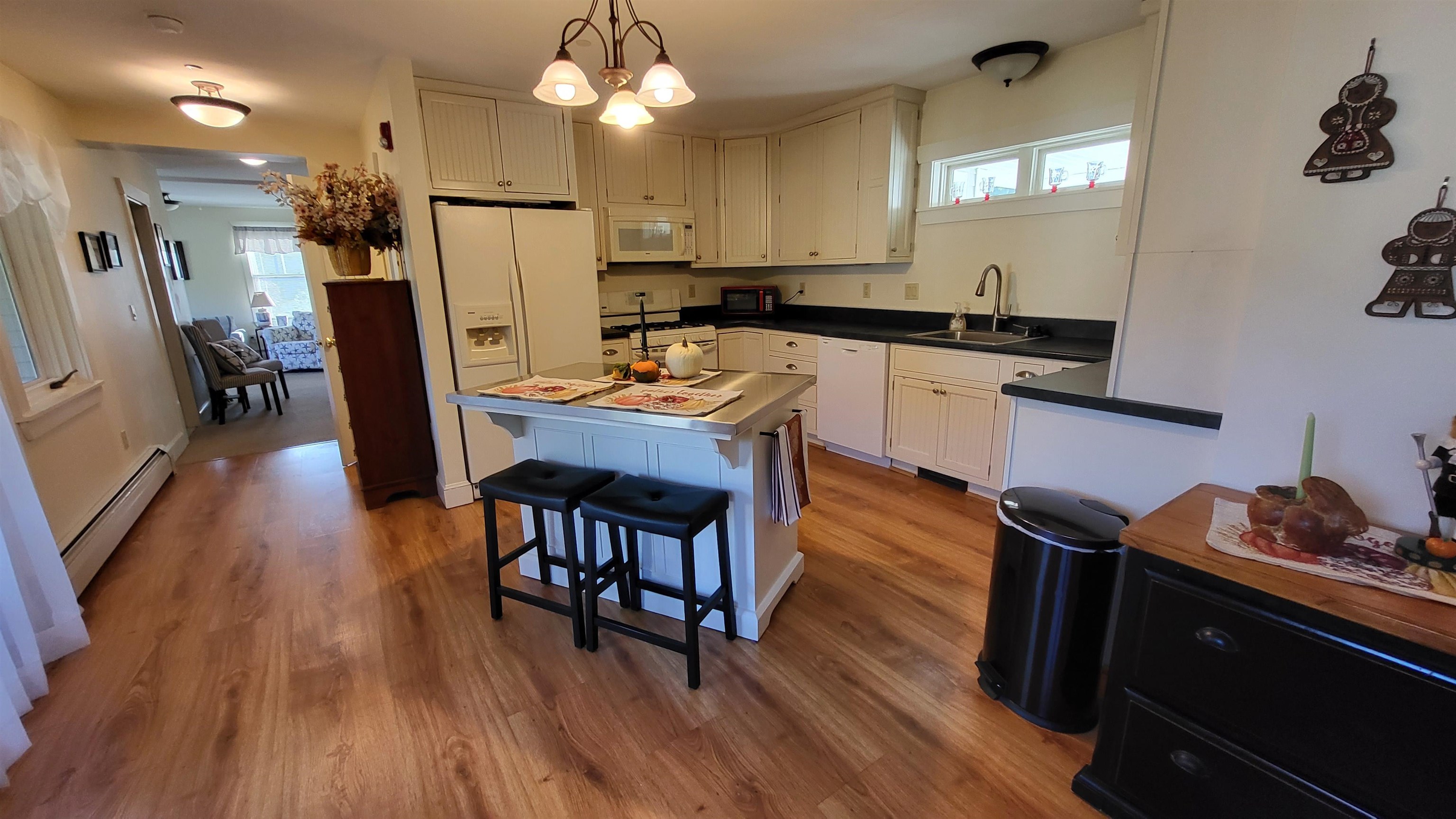 196 East Main St, Conway, NH 03818