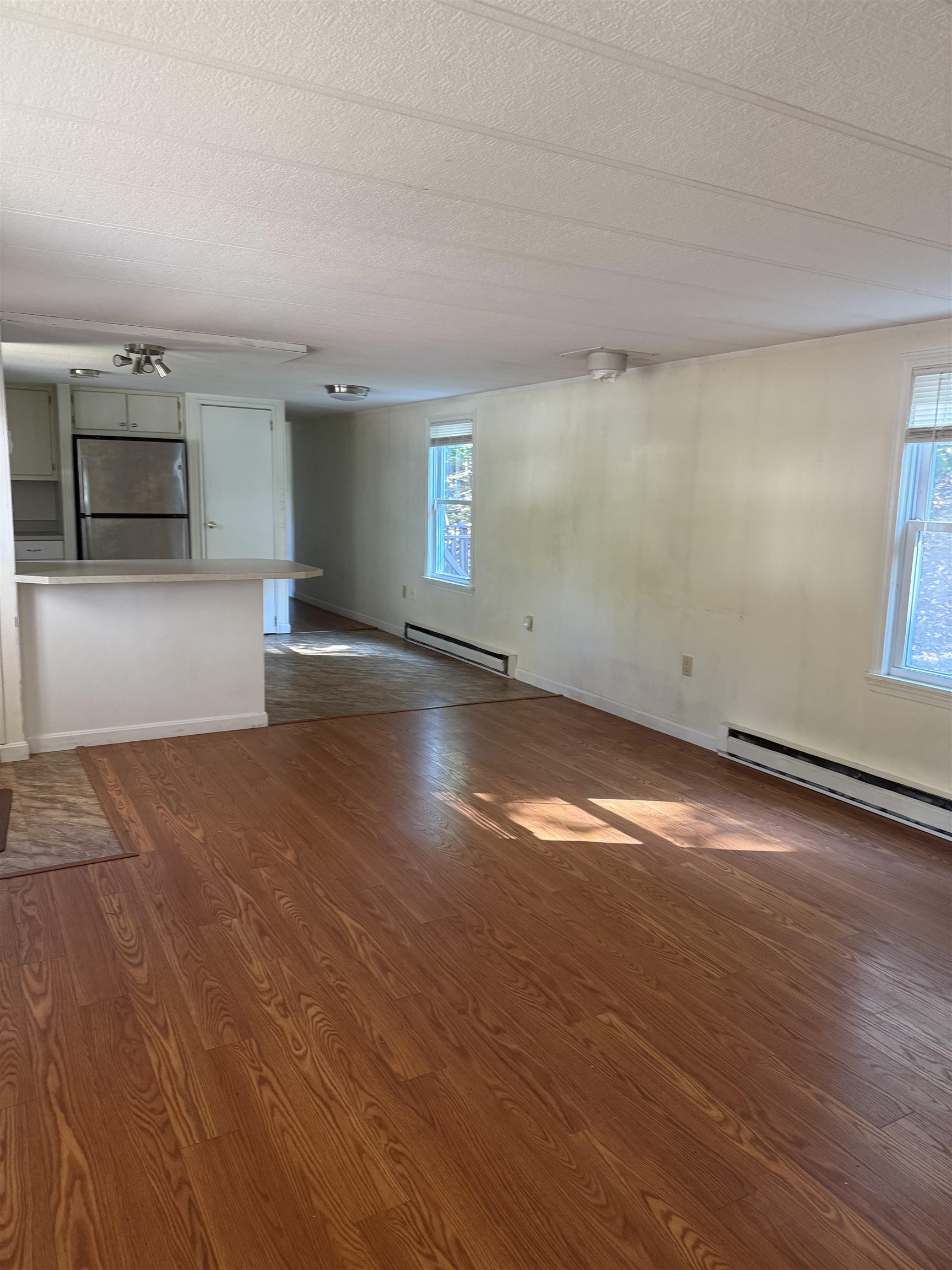 11 Stone Ledge Rd, North Hampton, NH 01062