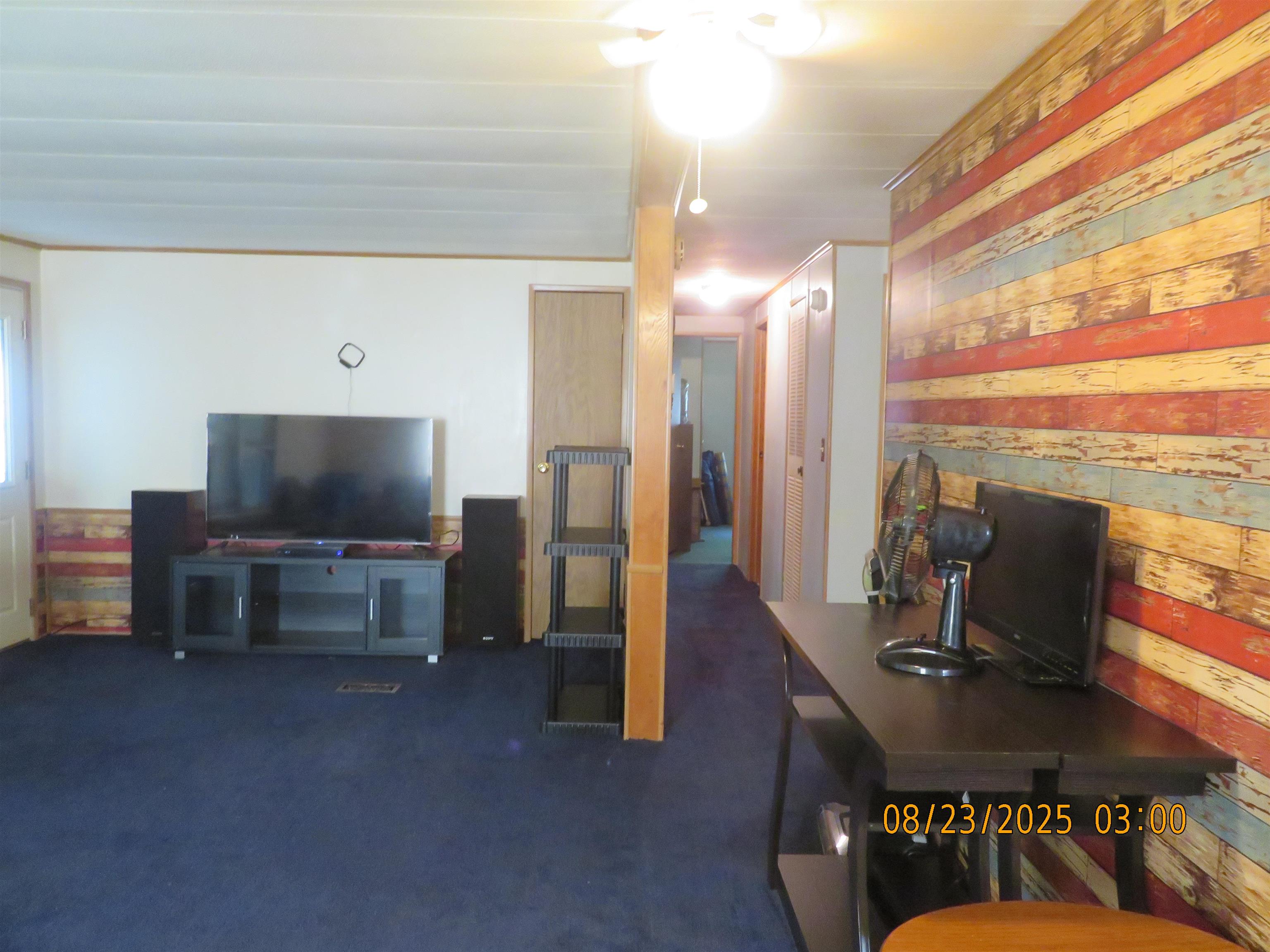 12 Hub Hollow Rd, Danville, NH 03819