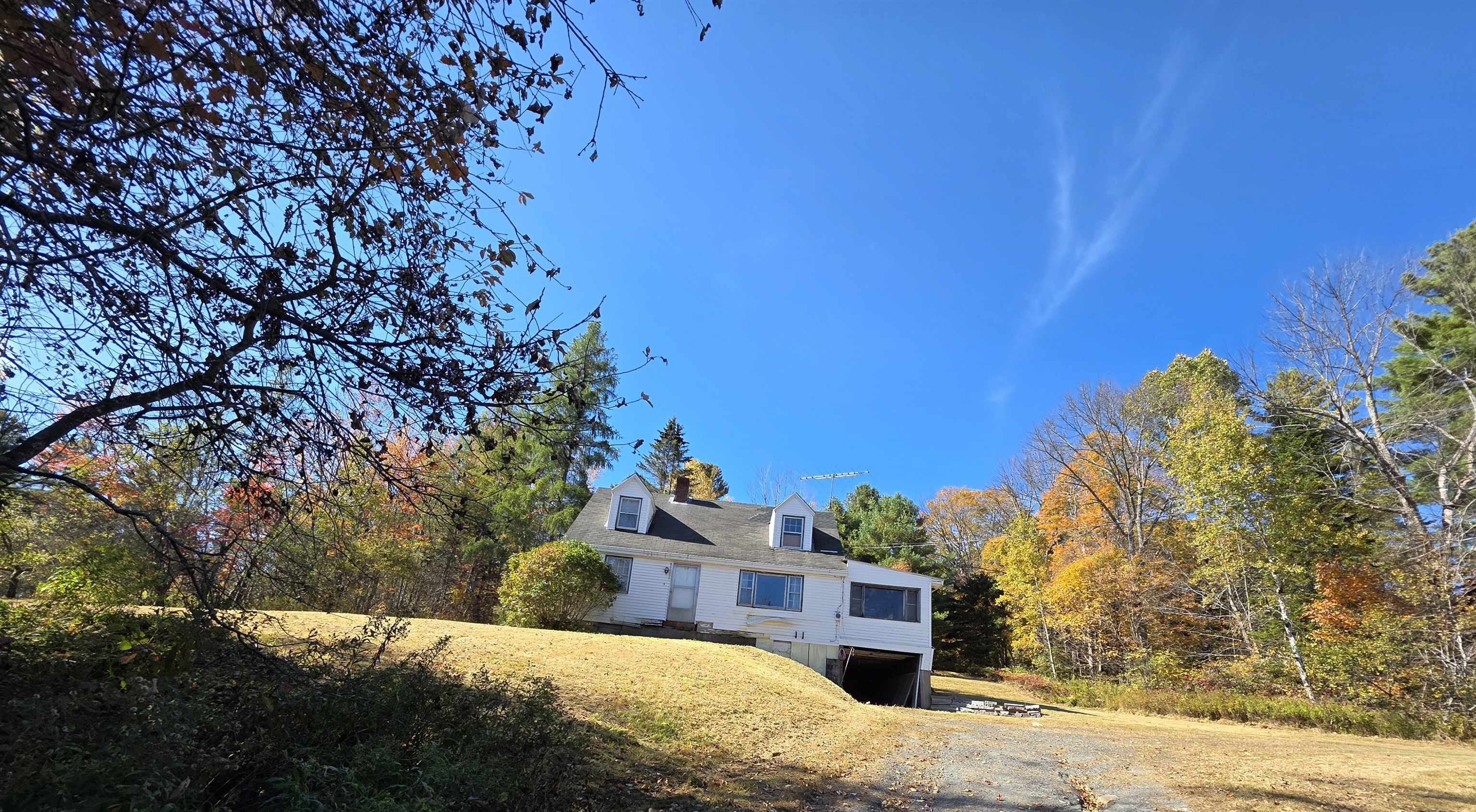 29 George St, Orange, VT 05641
