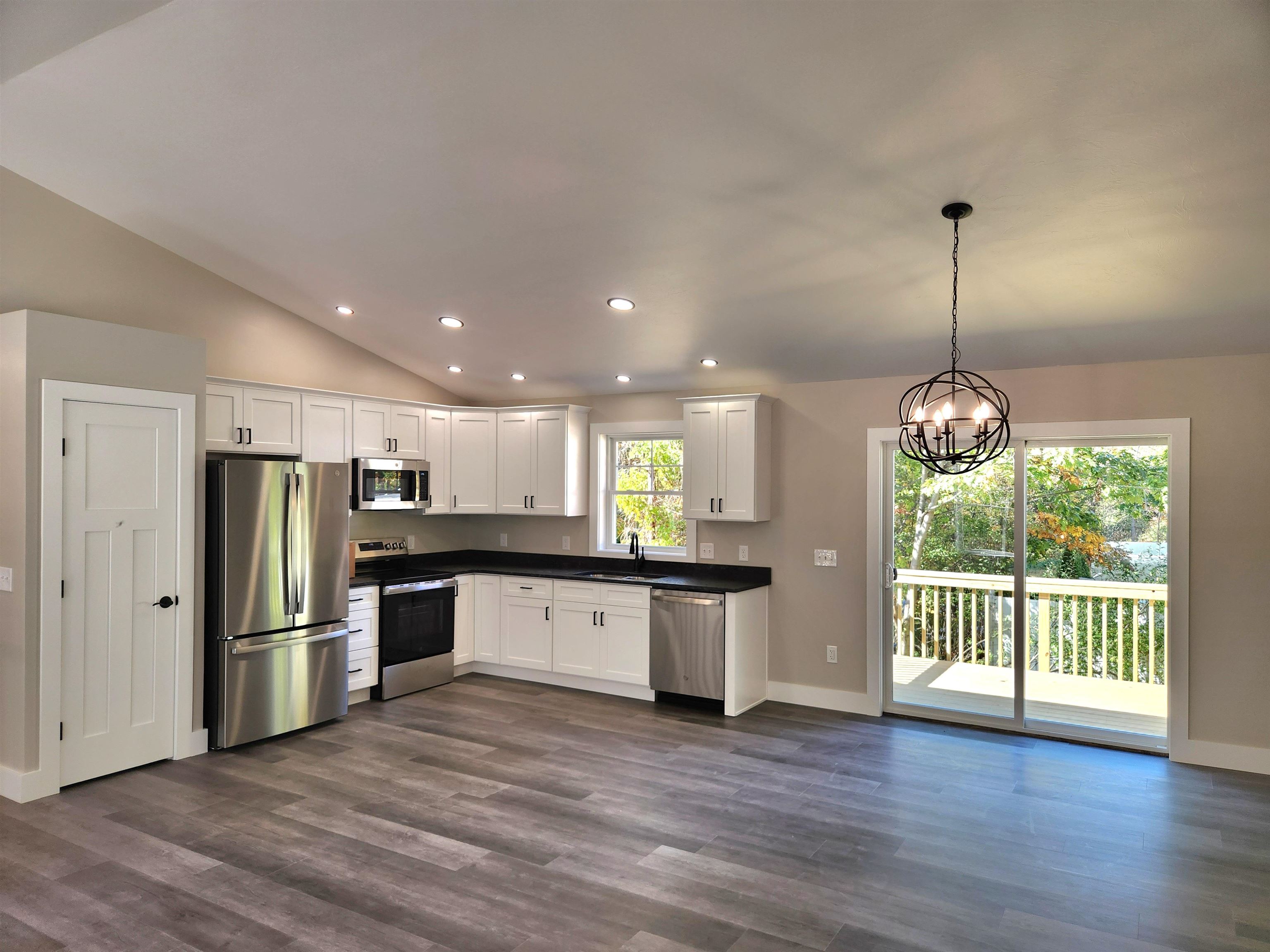 184 Kennedy Dr, Keene, NH 03431