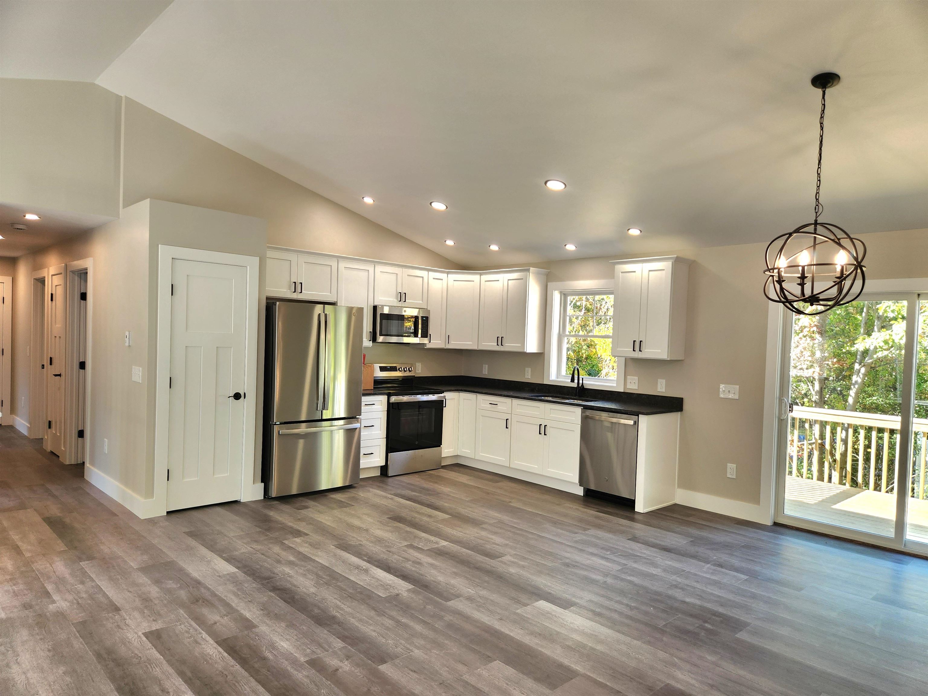 184 Kennedy Dr, Keene, NH 03431