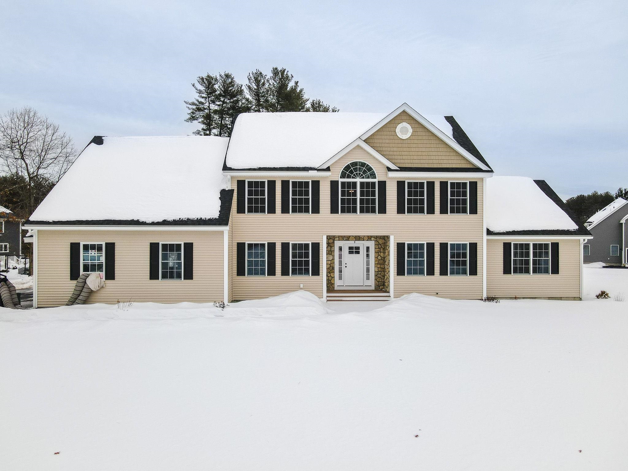 9 Cornstalk Ln, Pelham, NH 03076