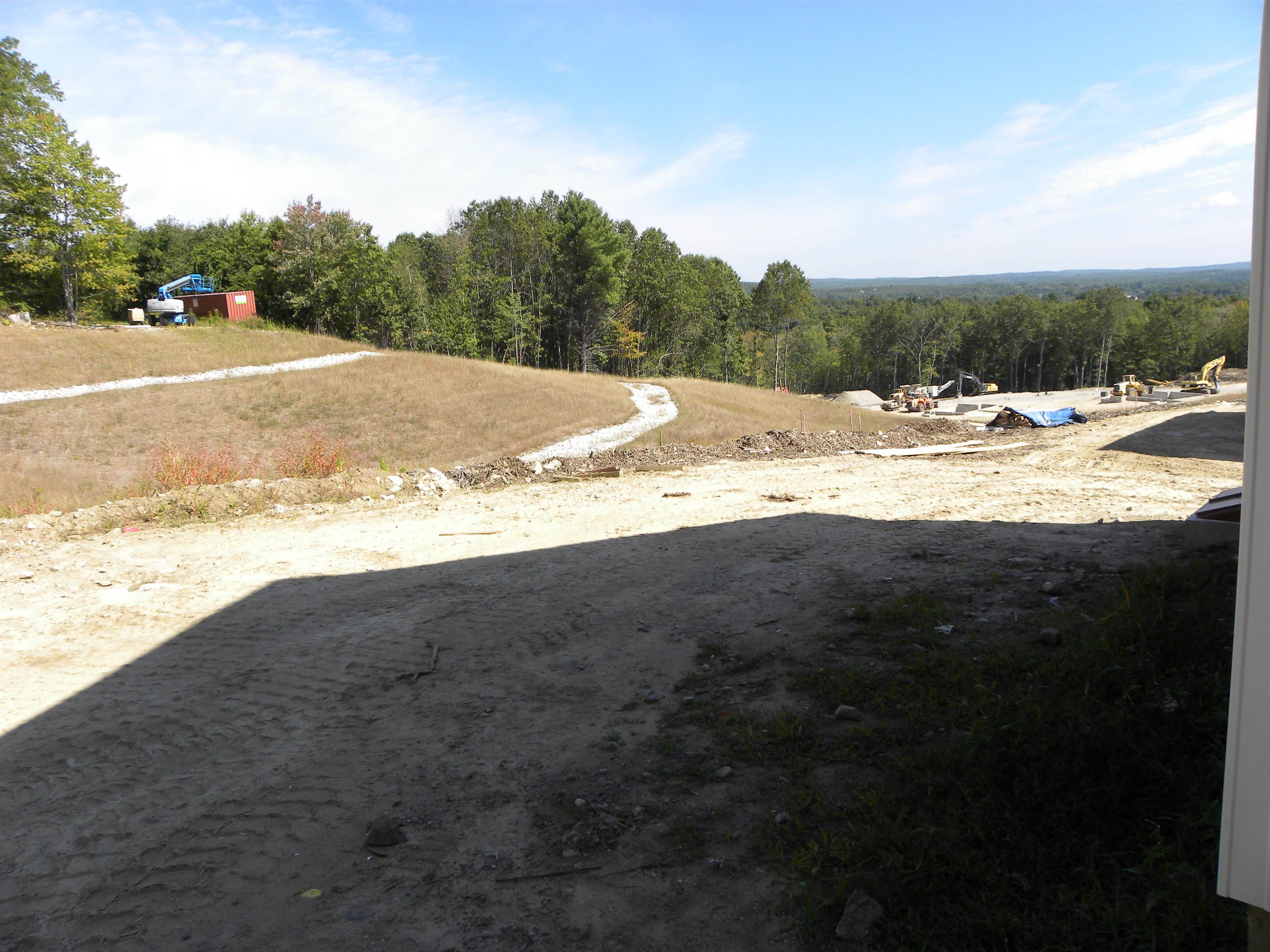 302 Karatzas Ave, Manchester, NH 03104