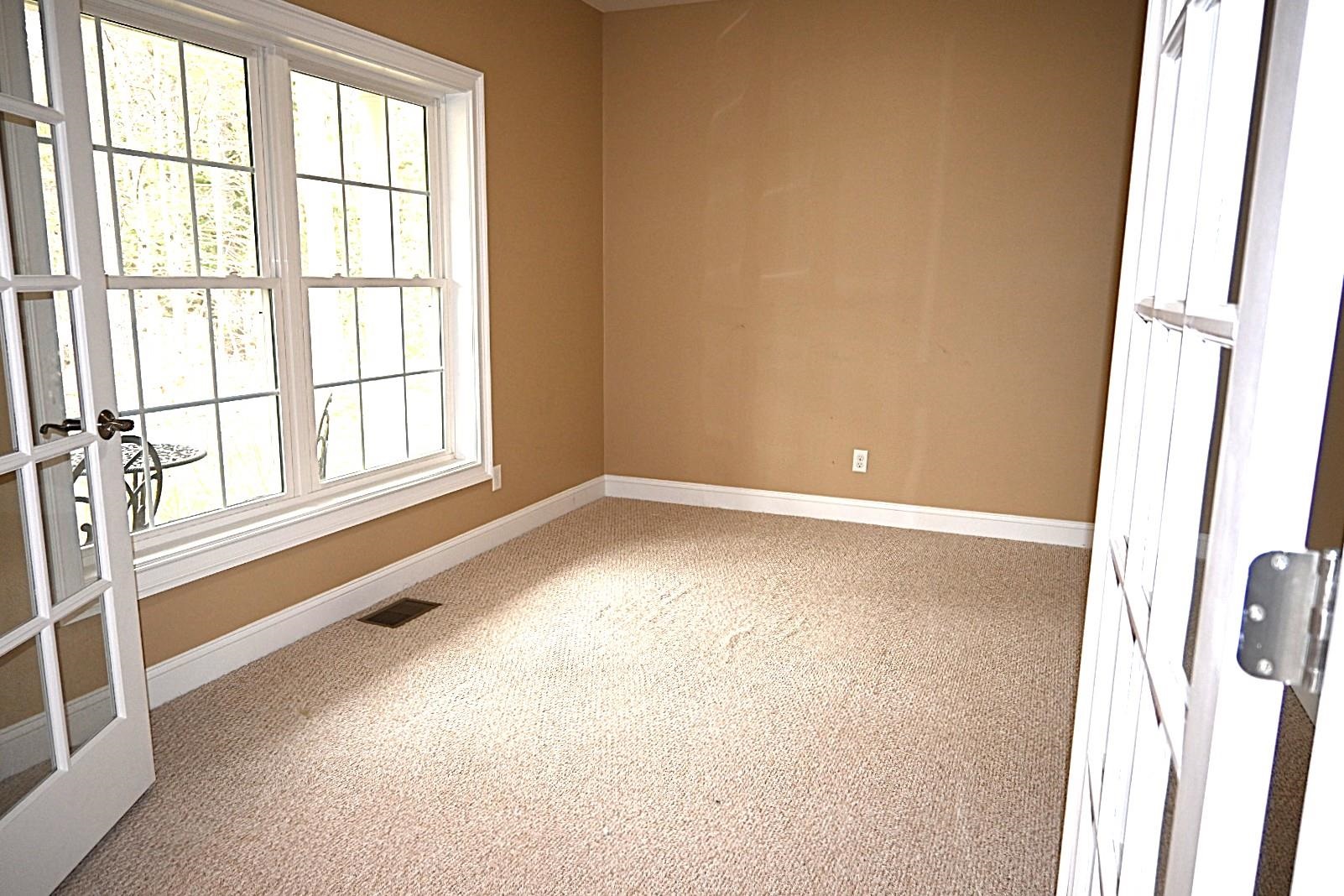 59 Hawthorne Dr, Auburn, NH 03032