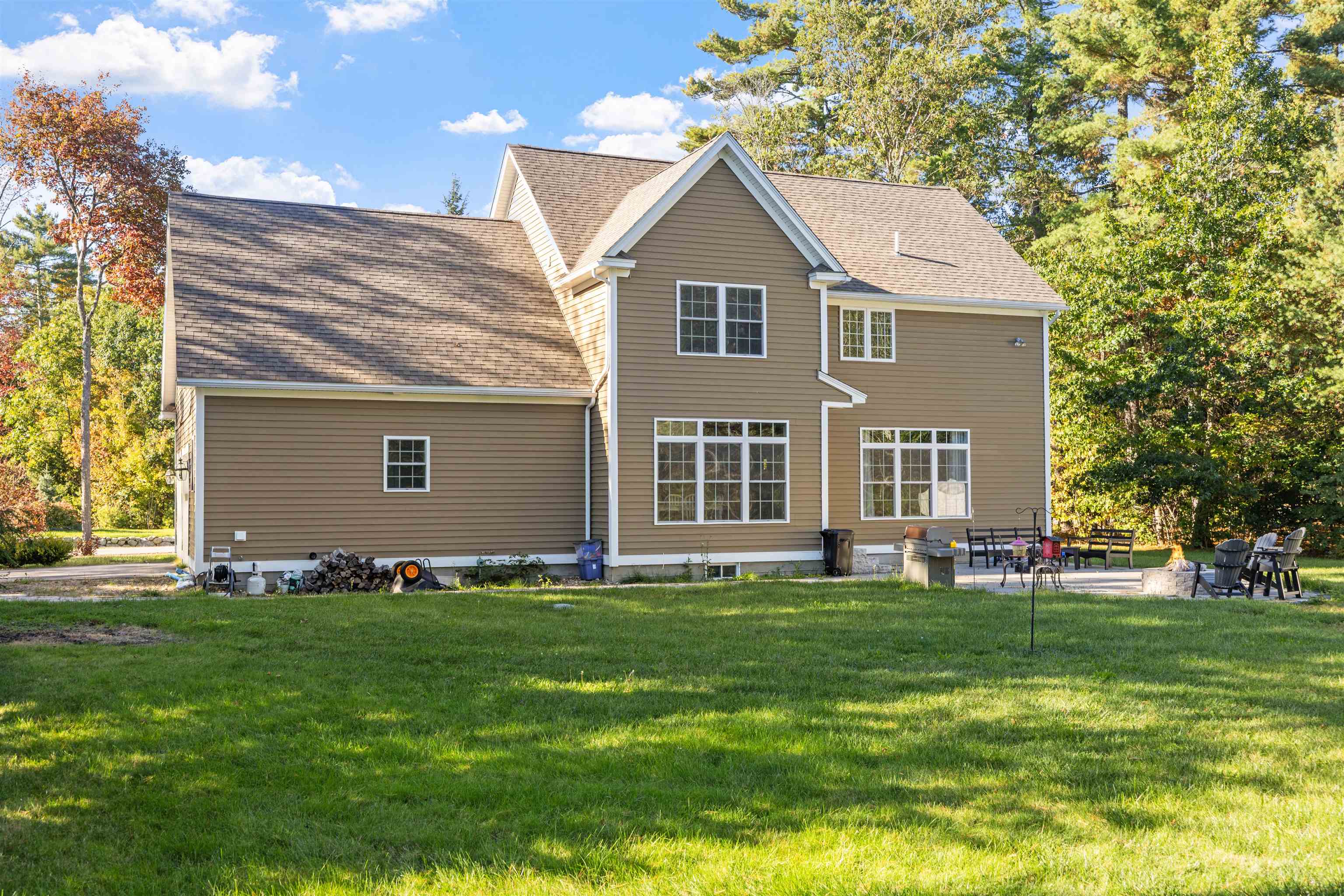 59 Hawthorne Dr, Auburn, NH 03032