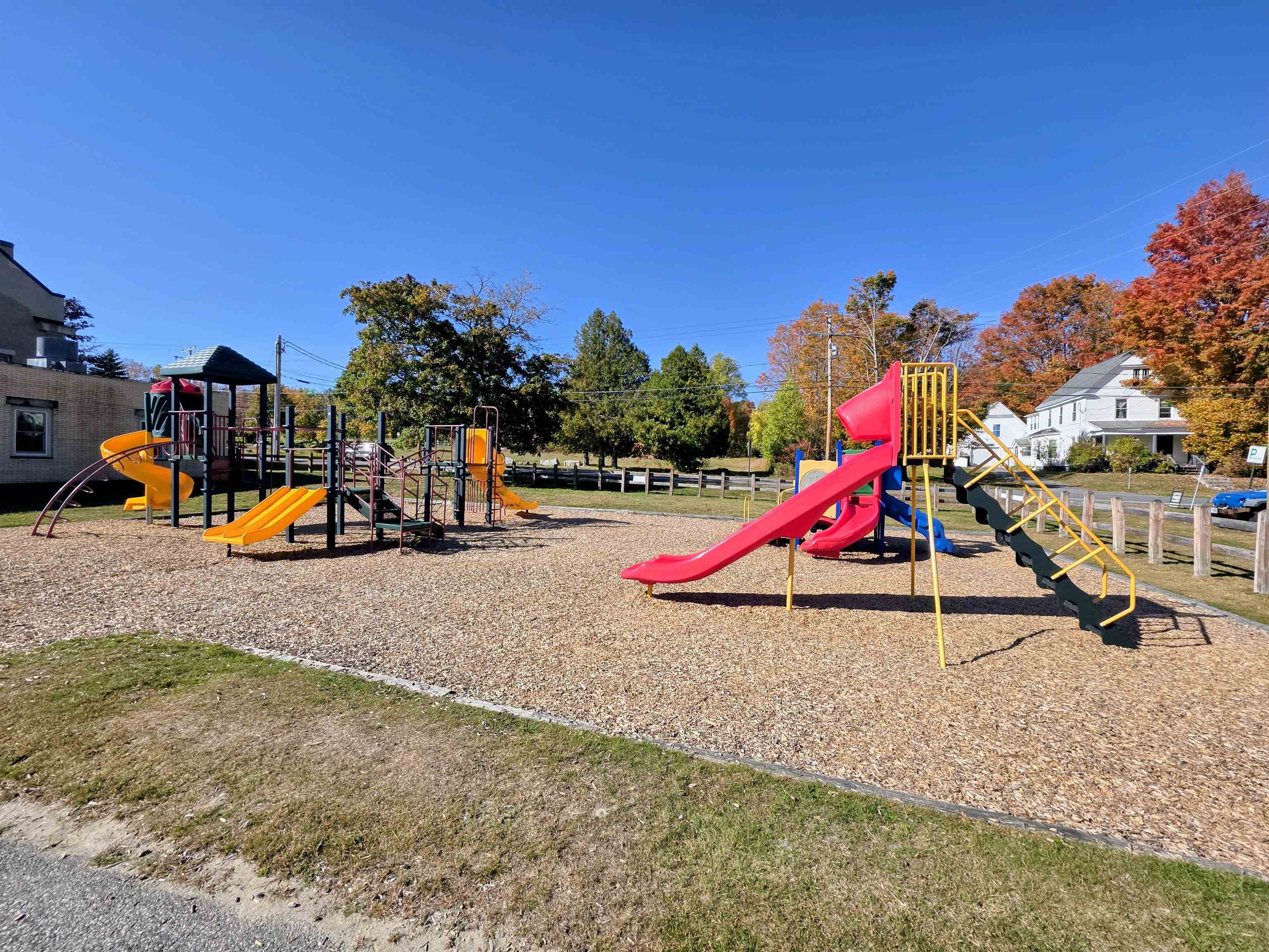 42 Maple St, Bethlehem, NH 03574