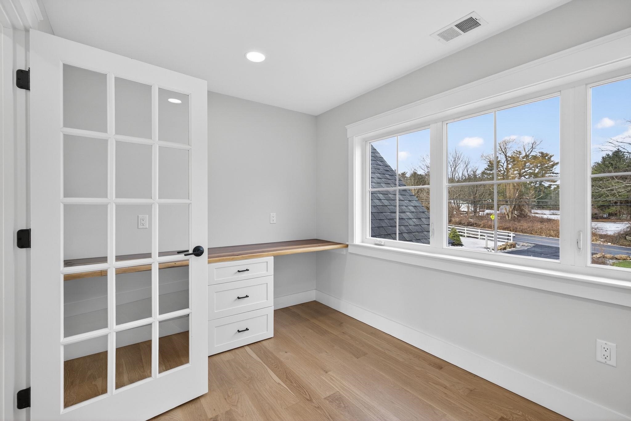 Homes for sale in Bedford, NH | 258 North Amherst Rd #34, Bedford, NH 03110 | MLS# 5065318