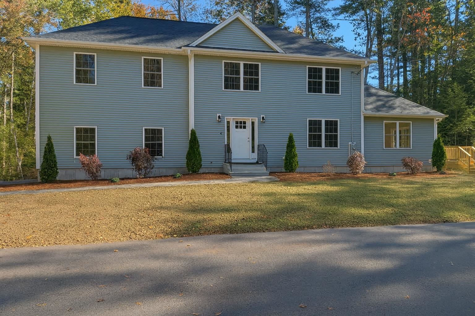 4 Sheldon Rd, Derry, NH 03038