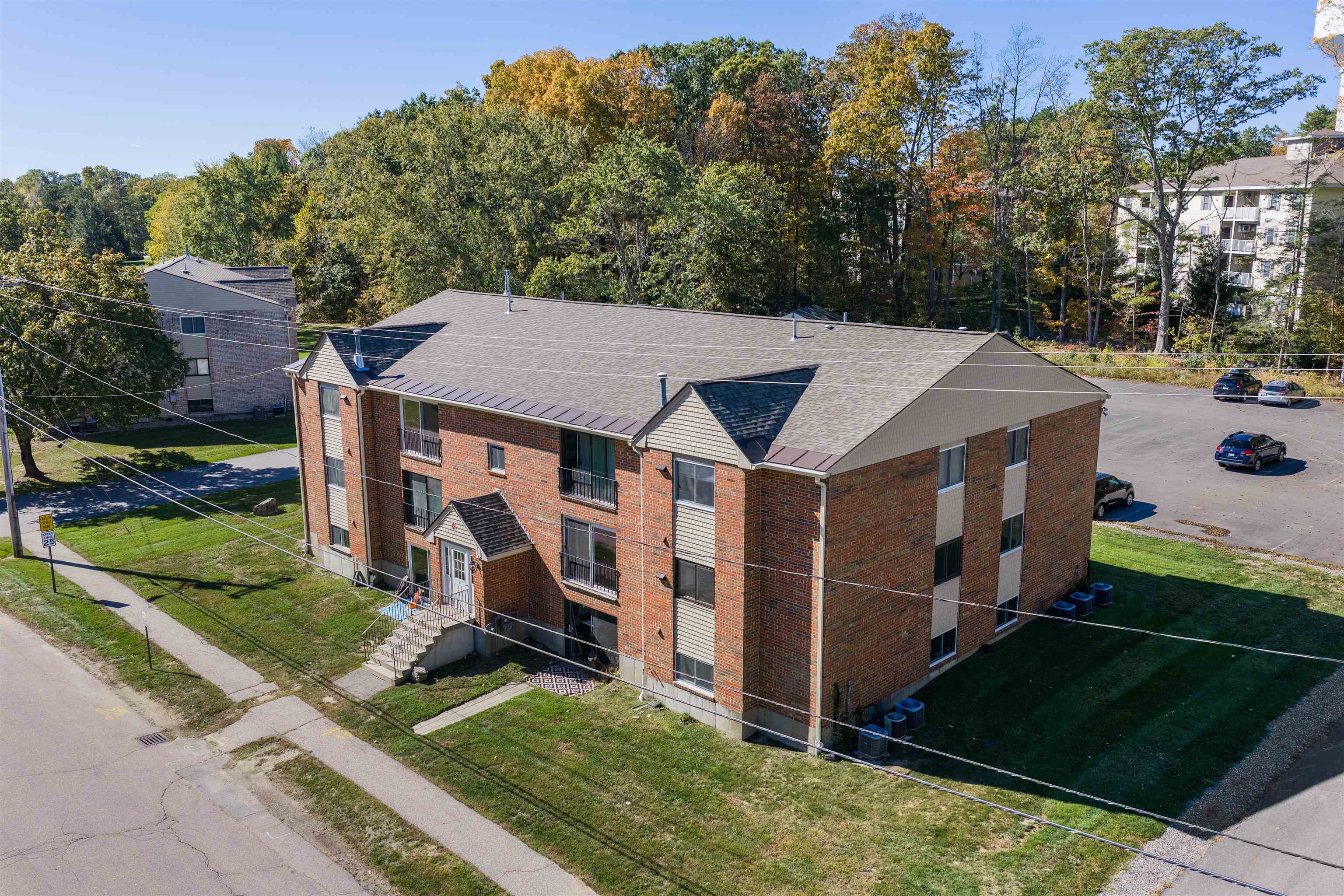 4 Brookside Dr, Exeter, NH 03833