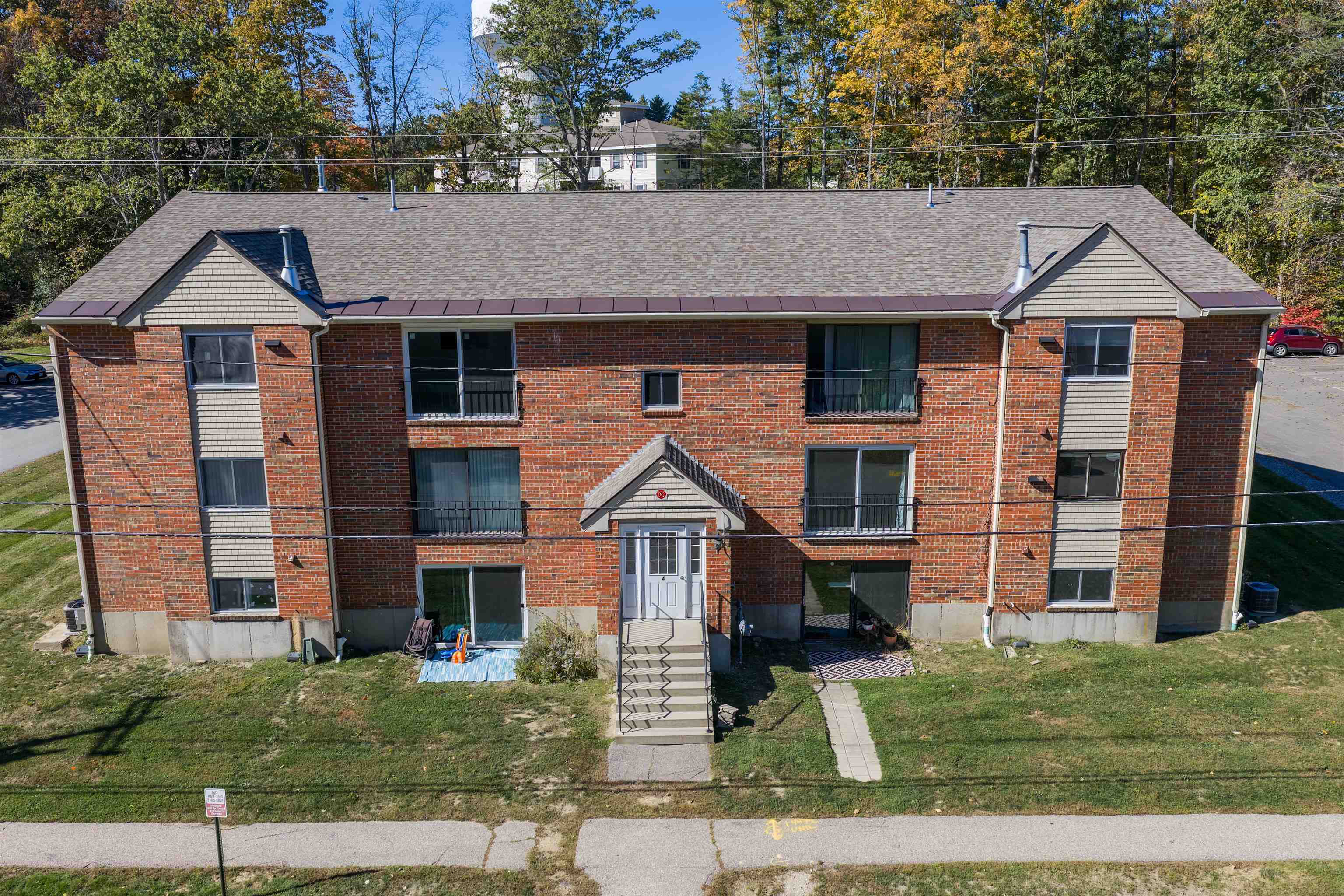 4 Brookside Dr, Exeter, NH 03833