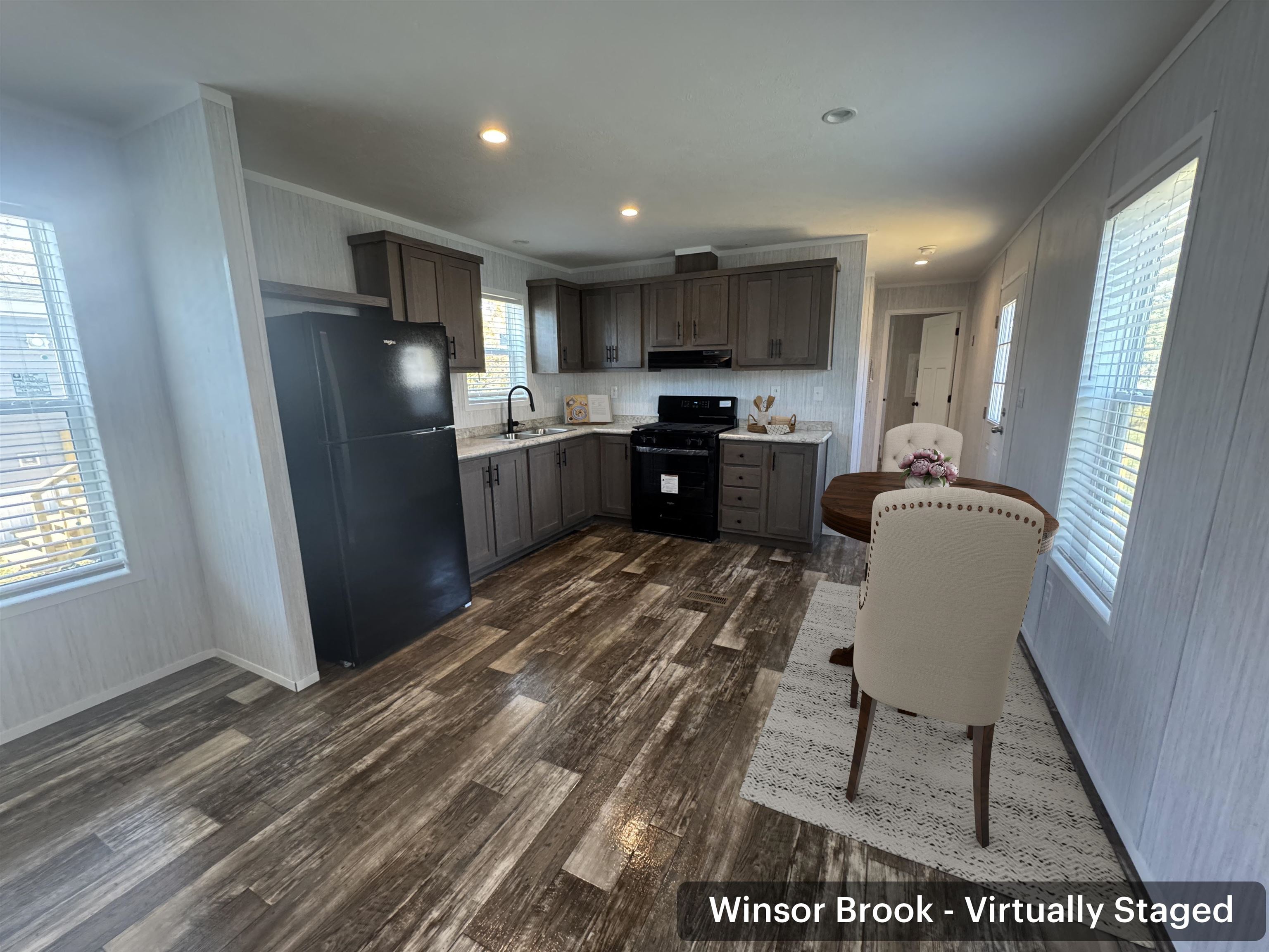 5 Cubb St, Lancaster, NH 03584