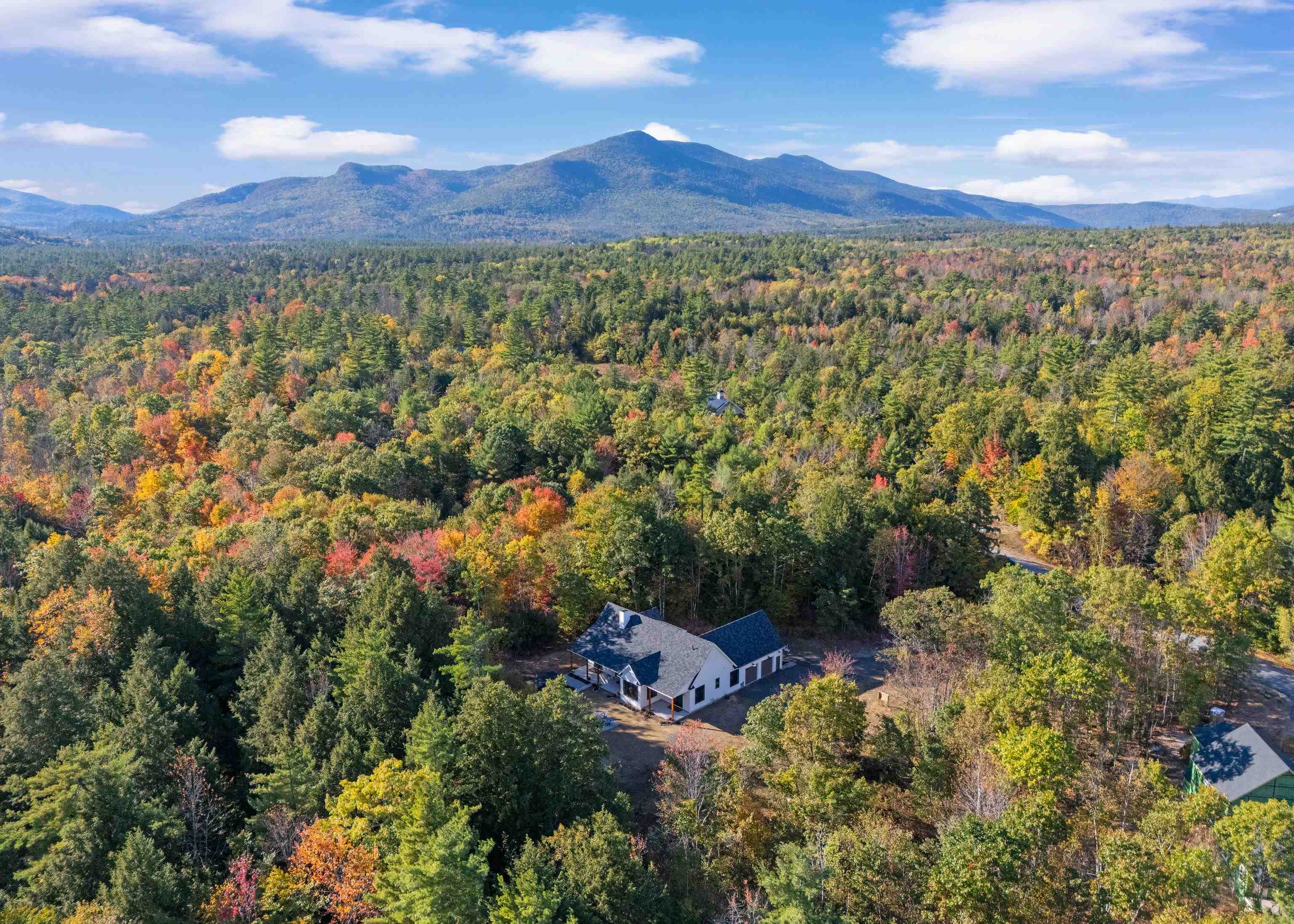 123 Oxbow Ln, Conway, NH 03818