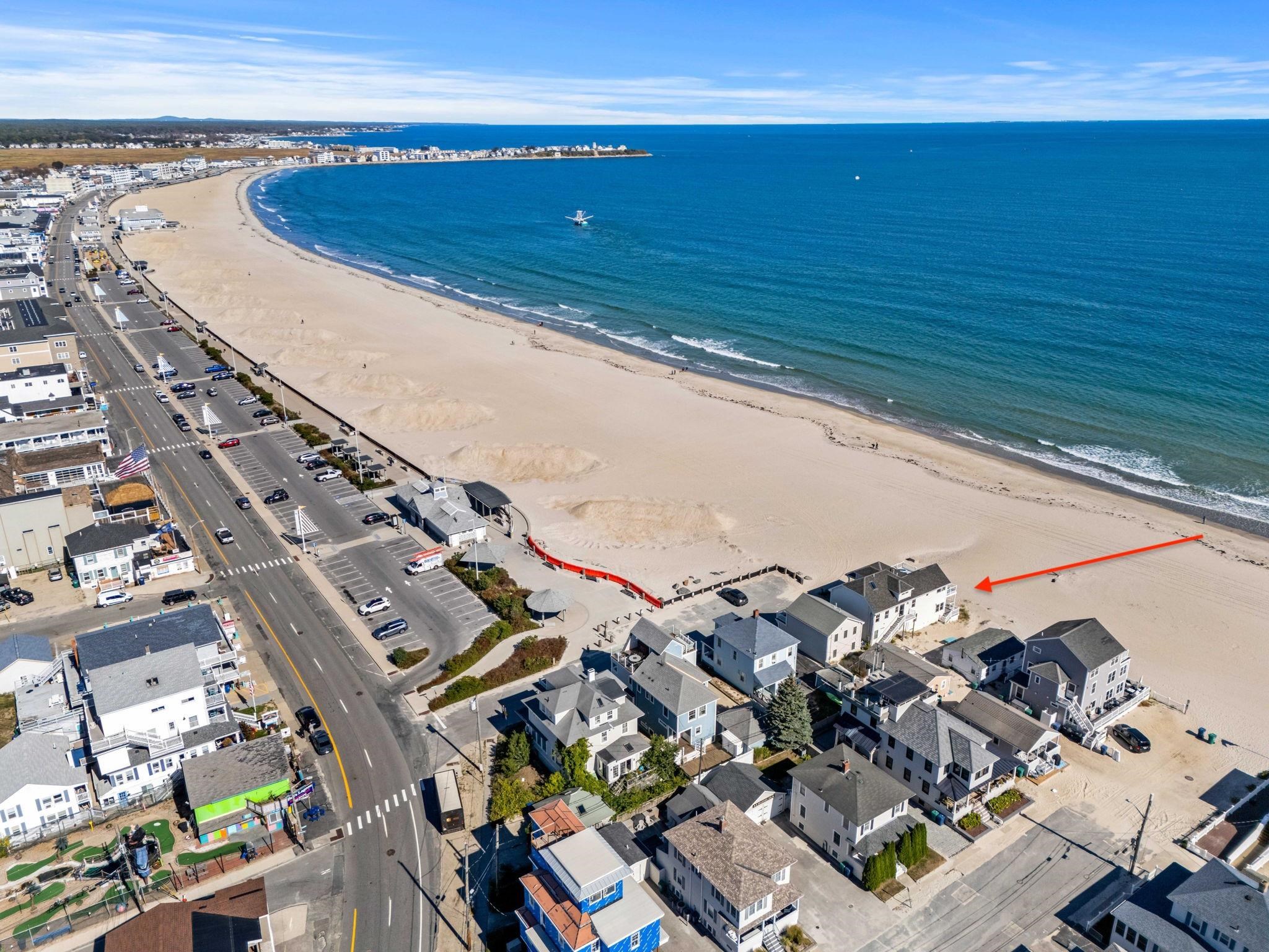 10 Haverhill Ave, Hampton, NH 03842