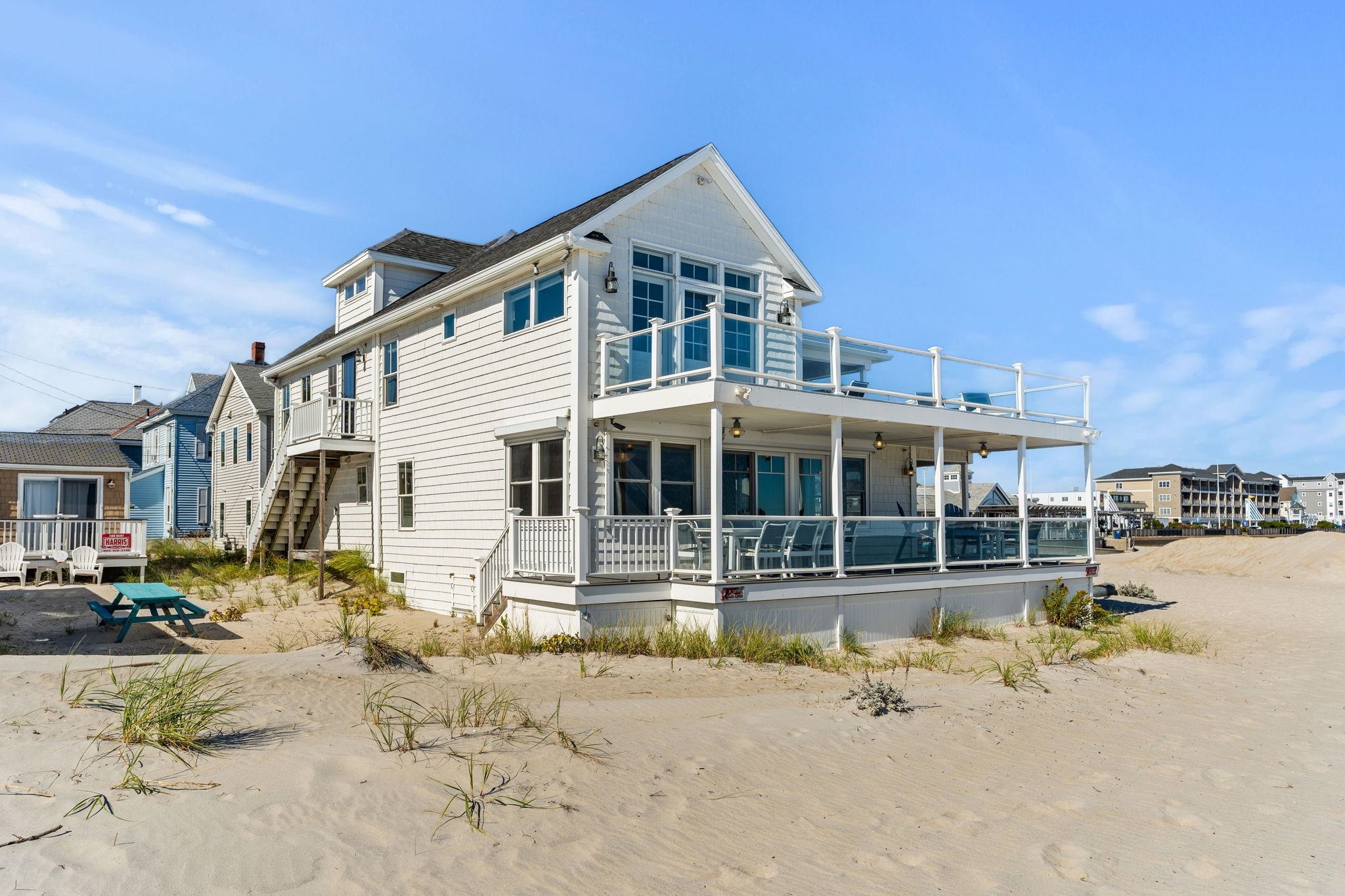 10 Haverhill Ave #2, Hampton, NH 03842