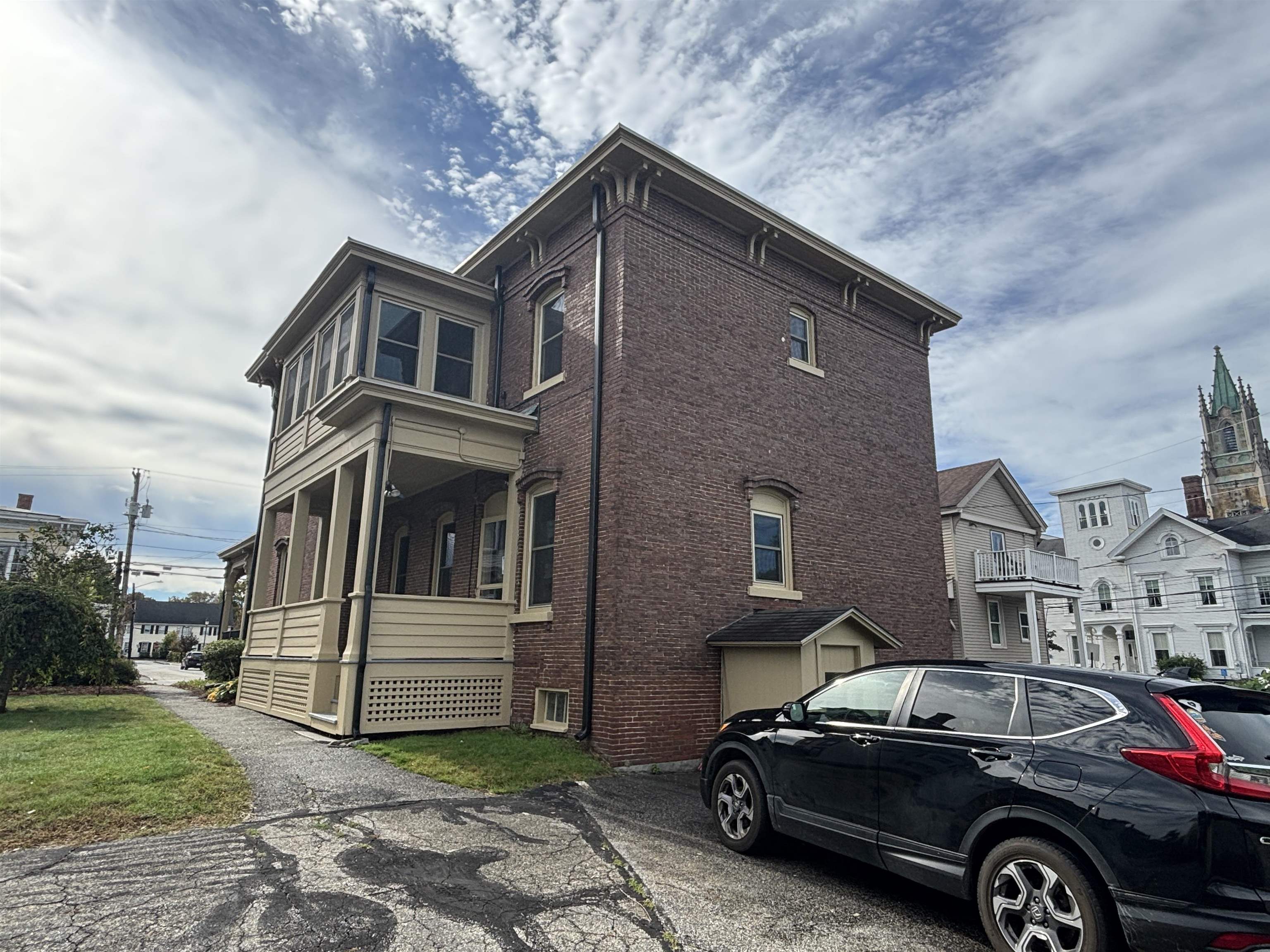 48 Pleasant St, Concord, NH 03031