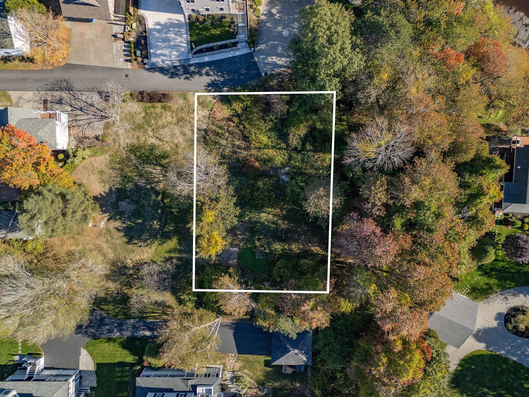 24 Seabreeze Ln, New Castle, NH 03854