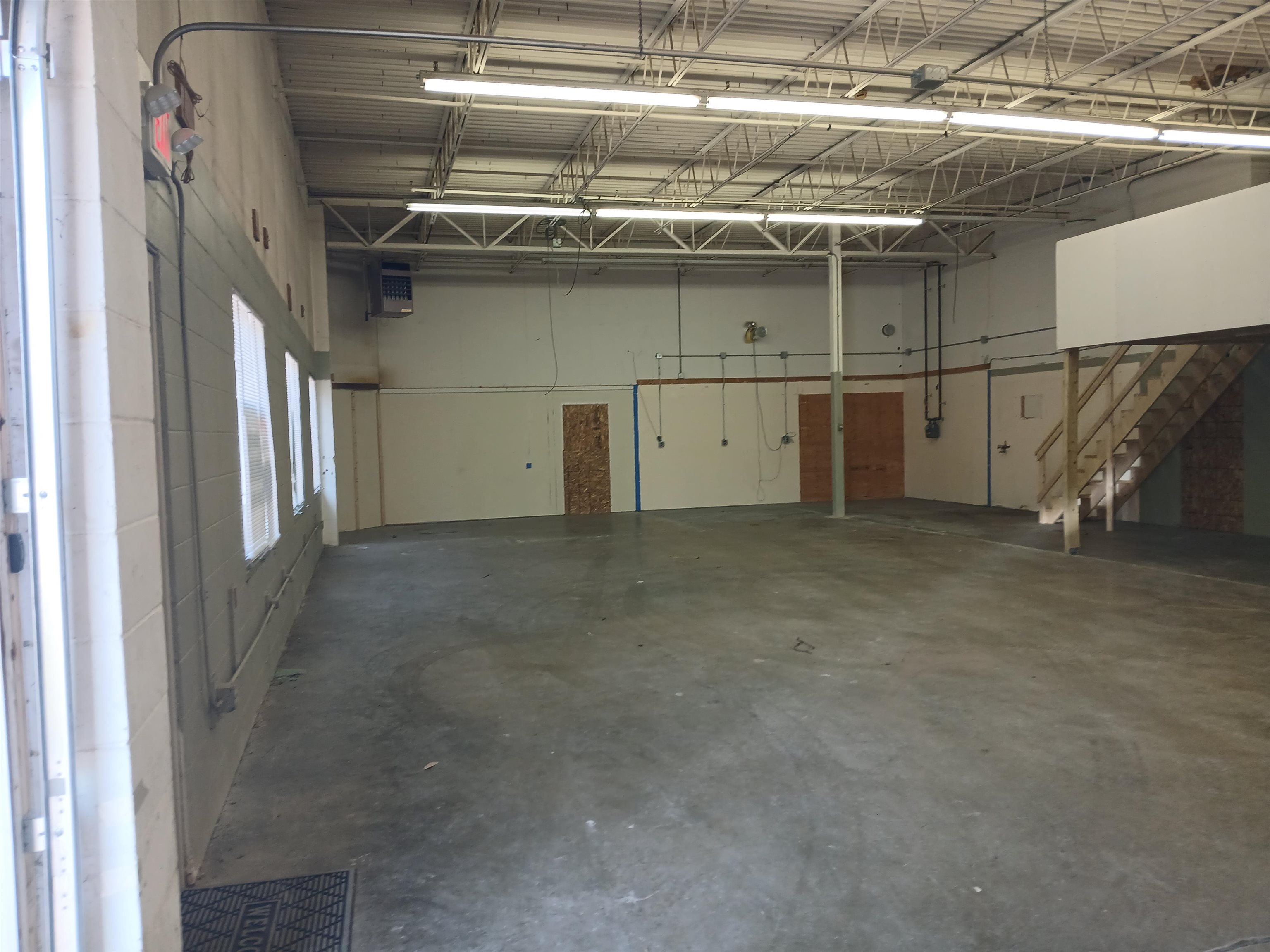 14 Lexington Drive — photo 3