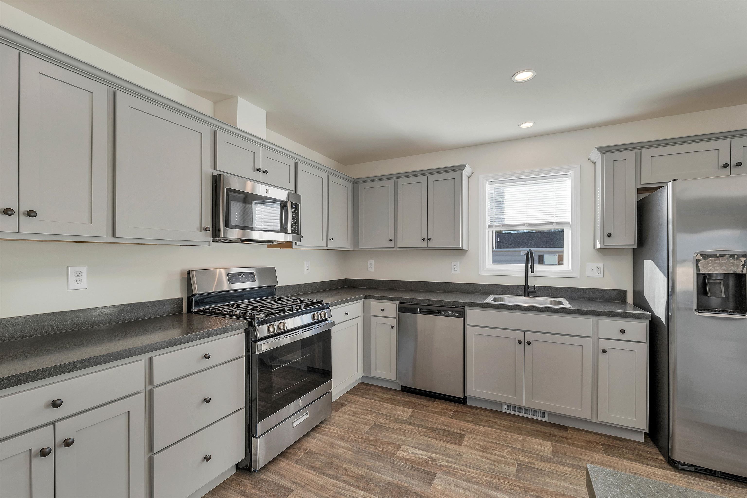 BUILDER PORTFOLIO-ASPEN KITCHEN