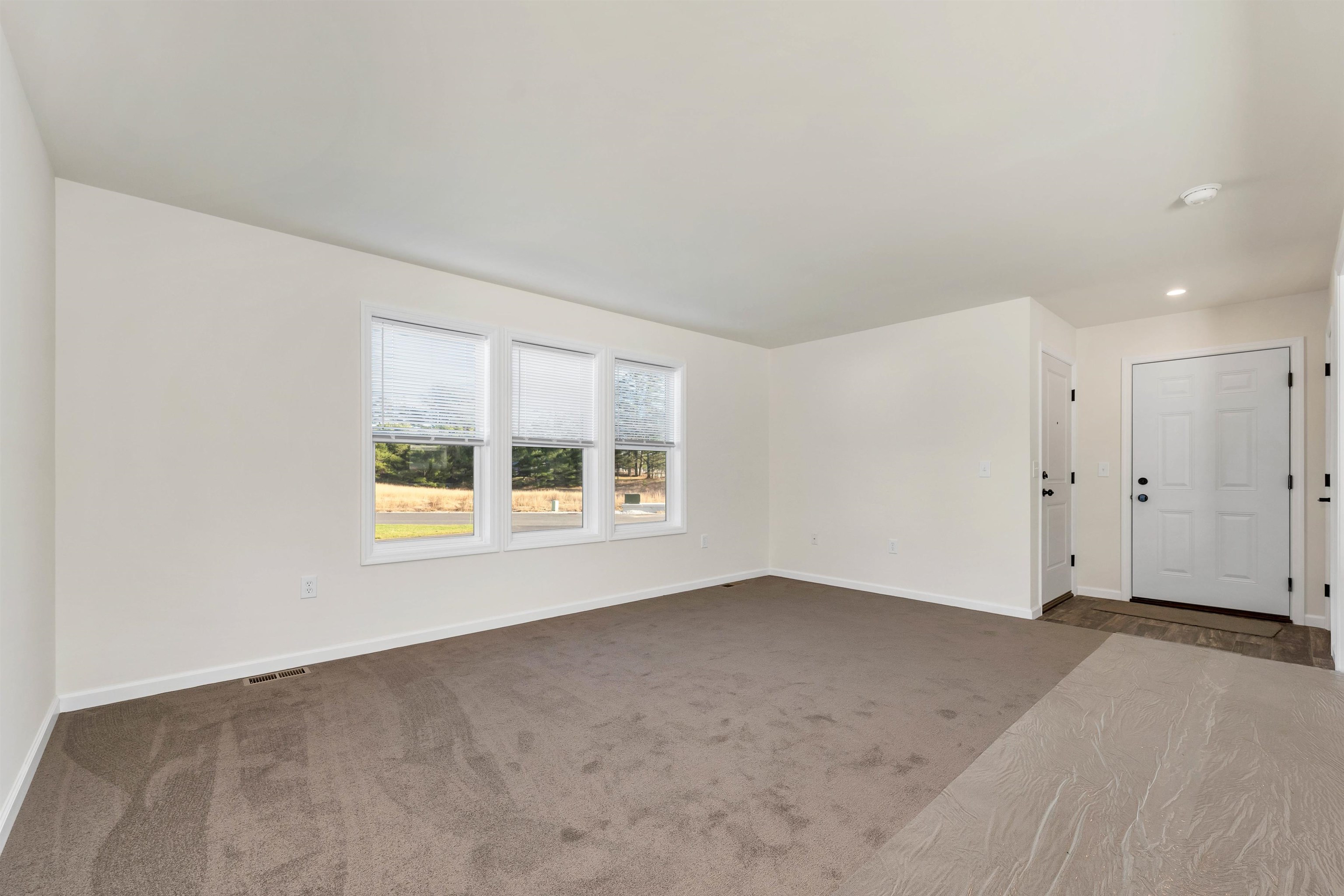 BUILDER PORTFOLIO-ASPEN LIVING ROOM