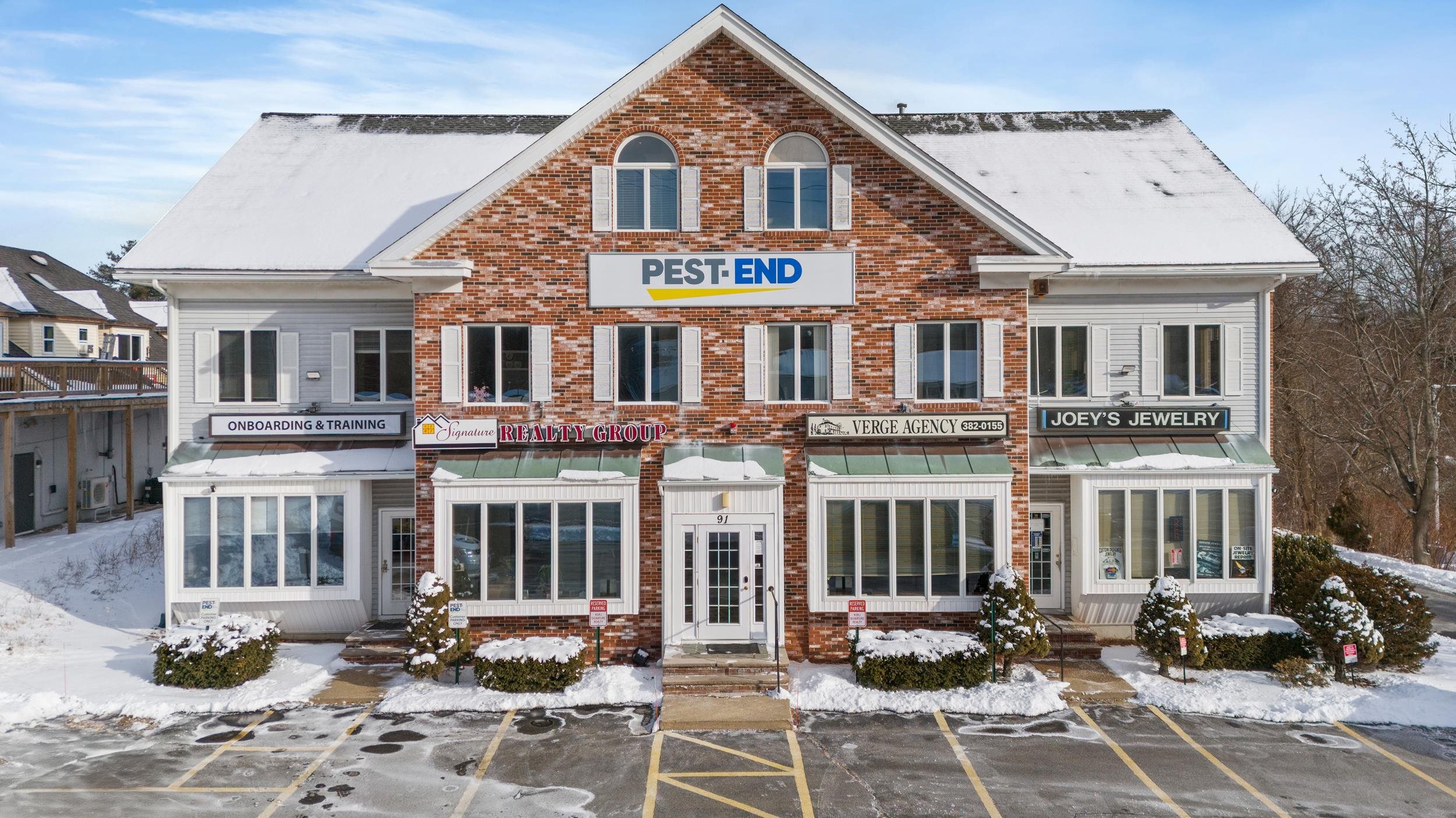 91 Plaistow Rd, Plaistow, NH 03865