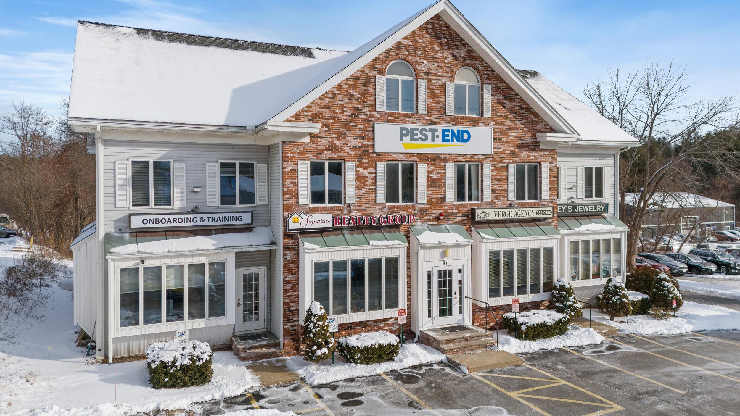 91 Plaistow Rd, Plaistow, NH 03865