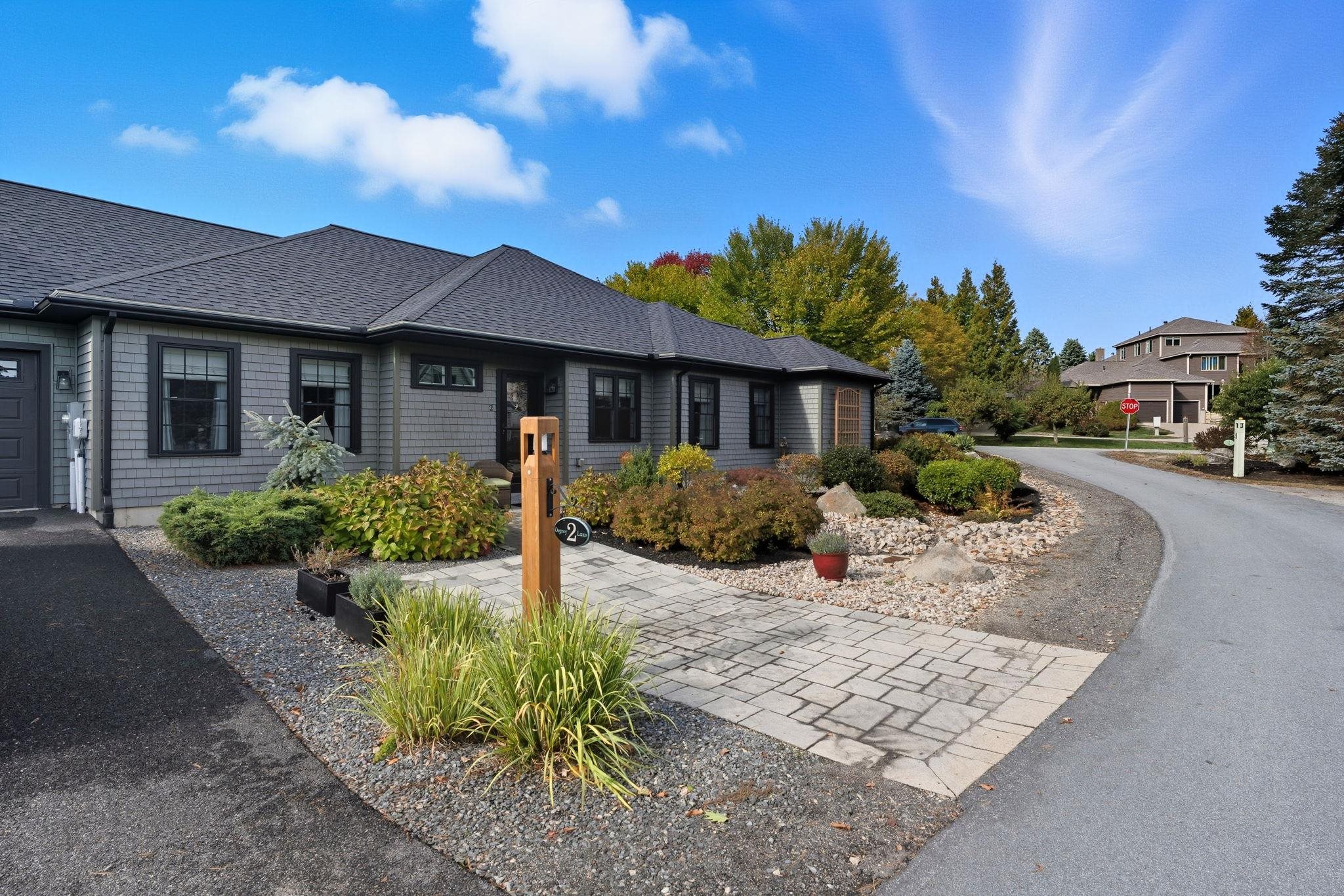 2 Osprey Ln, Newmarket, NH 03857