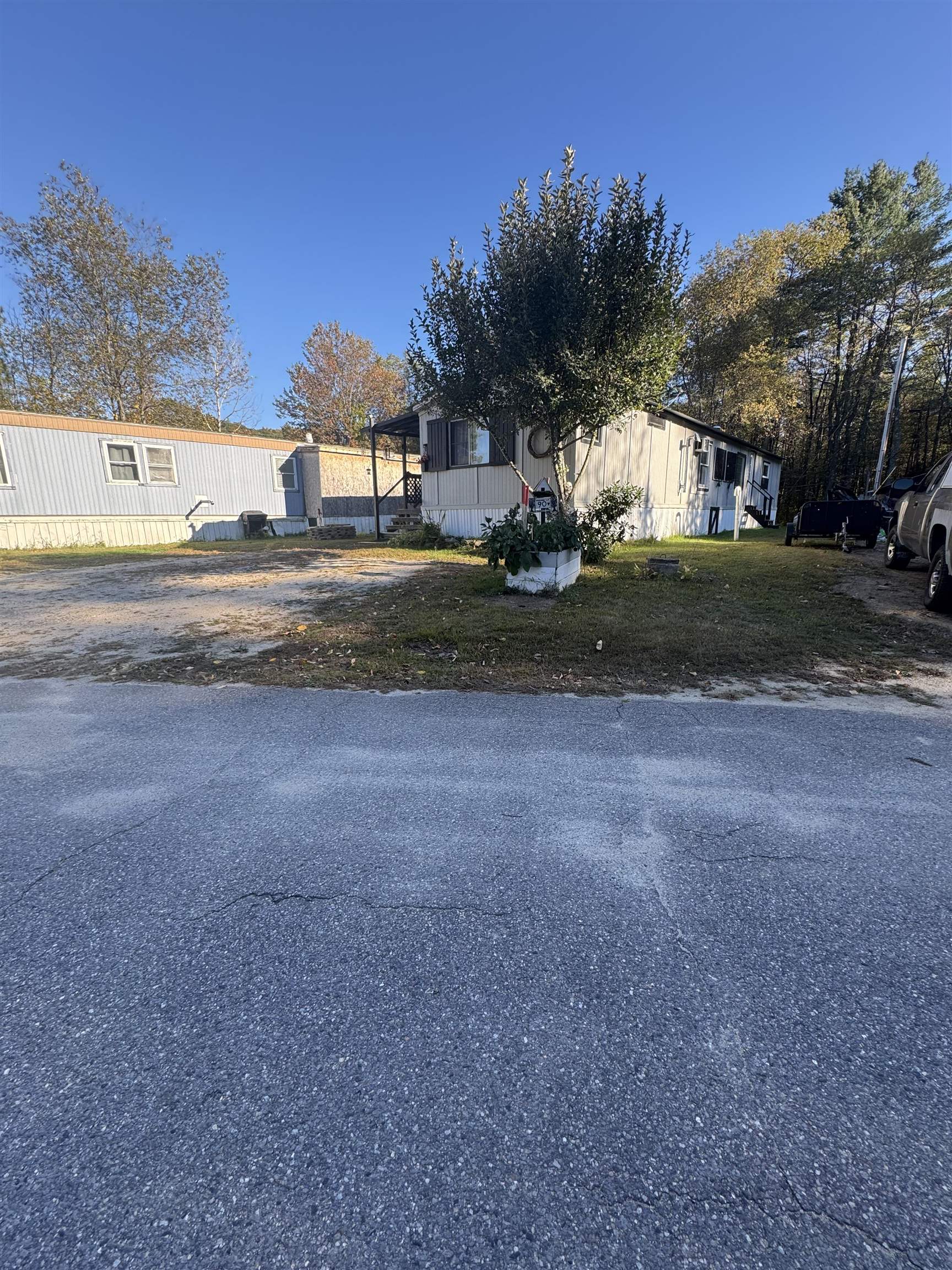 90 Sunset Cir, Campton, NH 03223