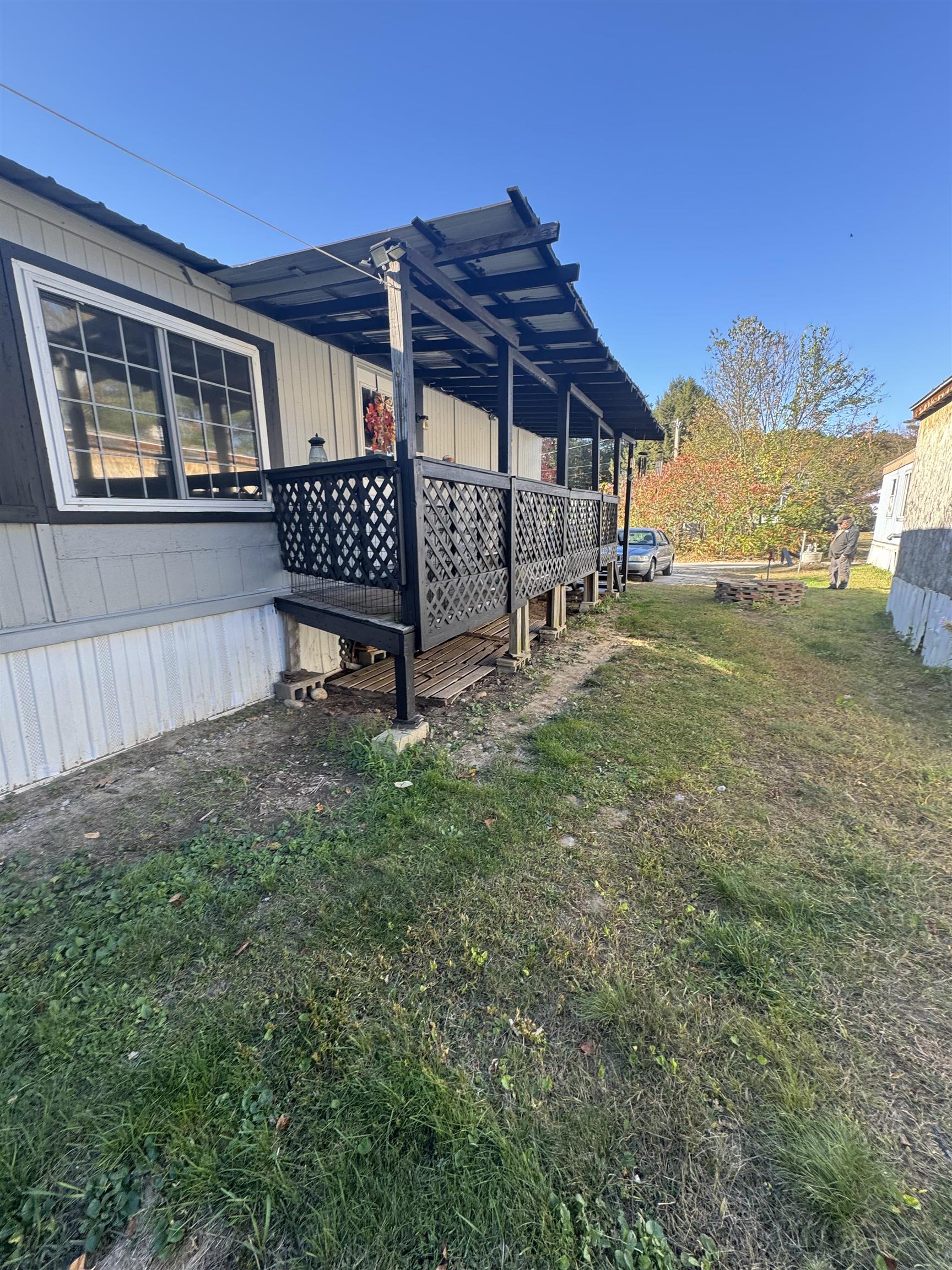 90 Sunset Cir, Campton, NH 03223