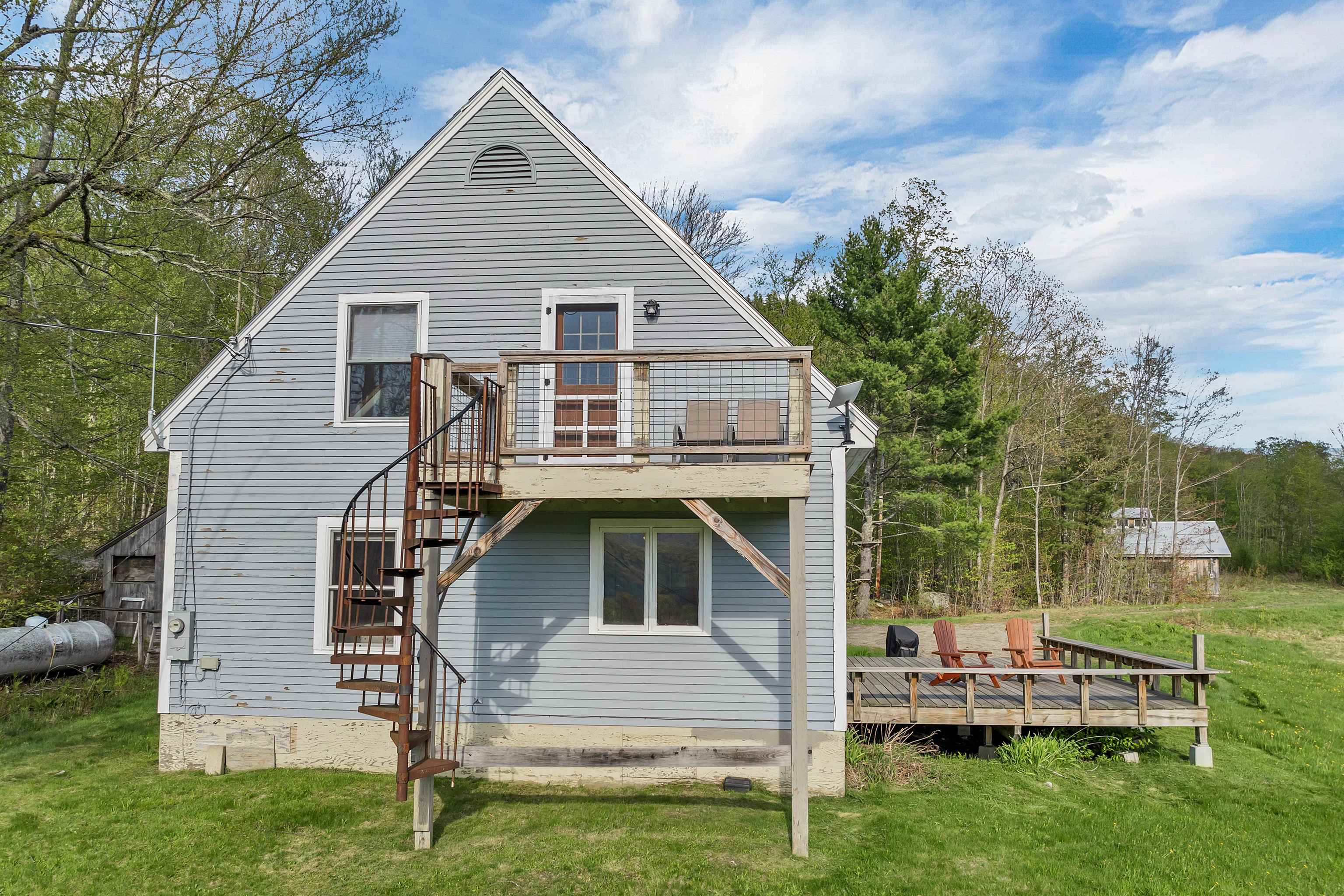 768 Doetown Rd, Rumney, NH 03266