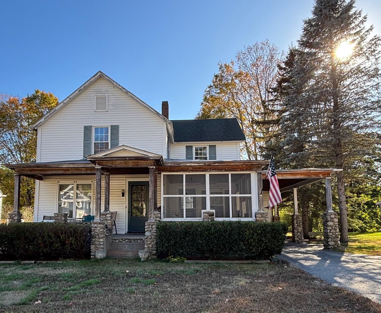 239 Gilford Avenue — photo 1