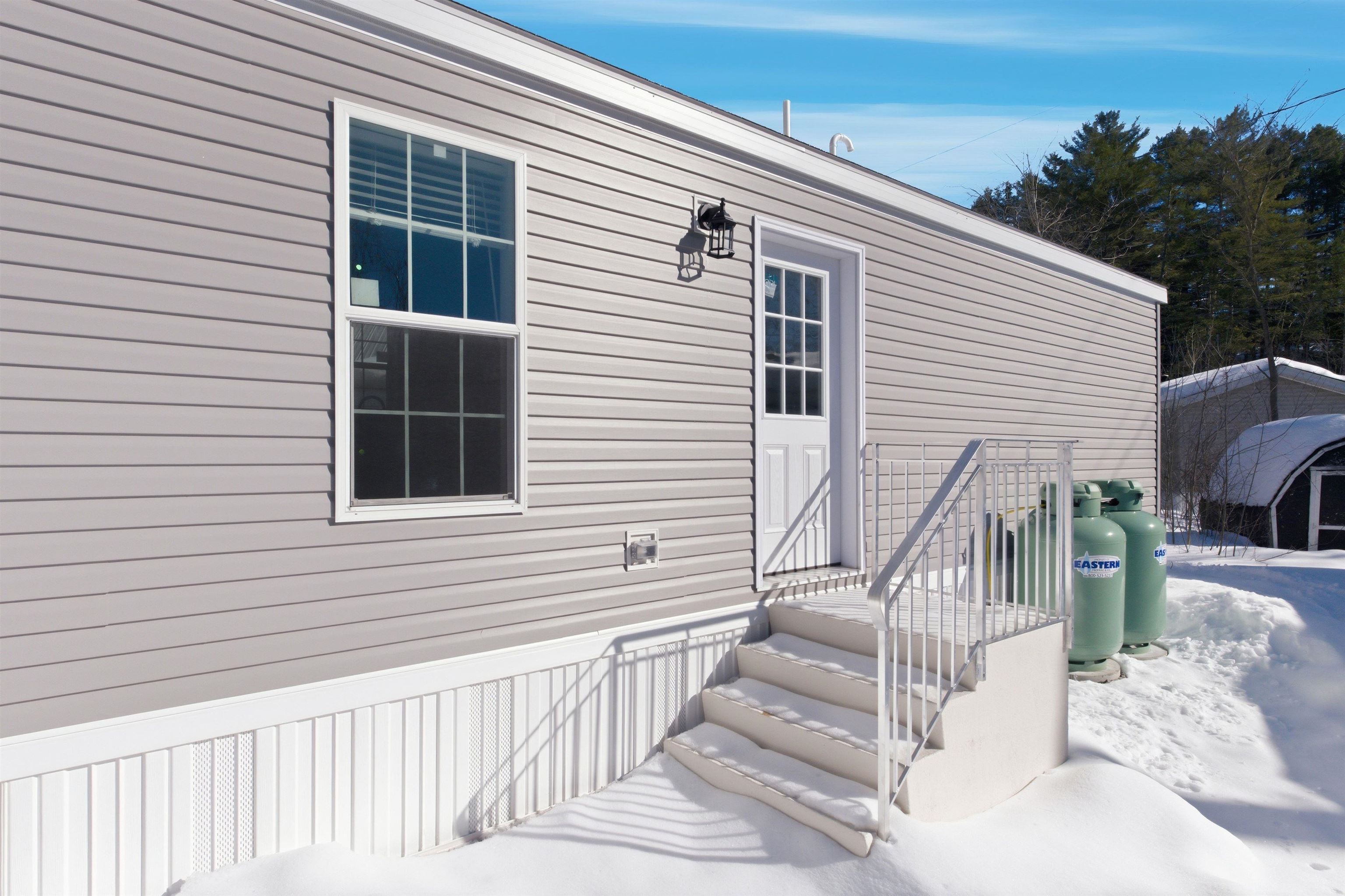 71 Carla Ct, Campton, NH 03223