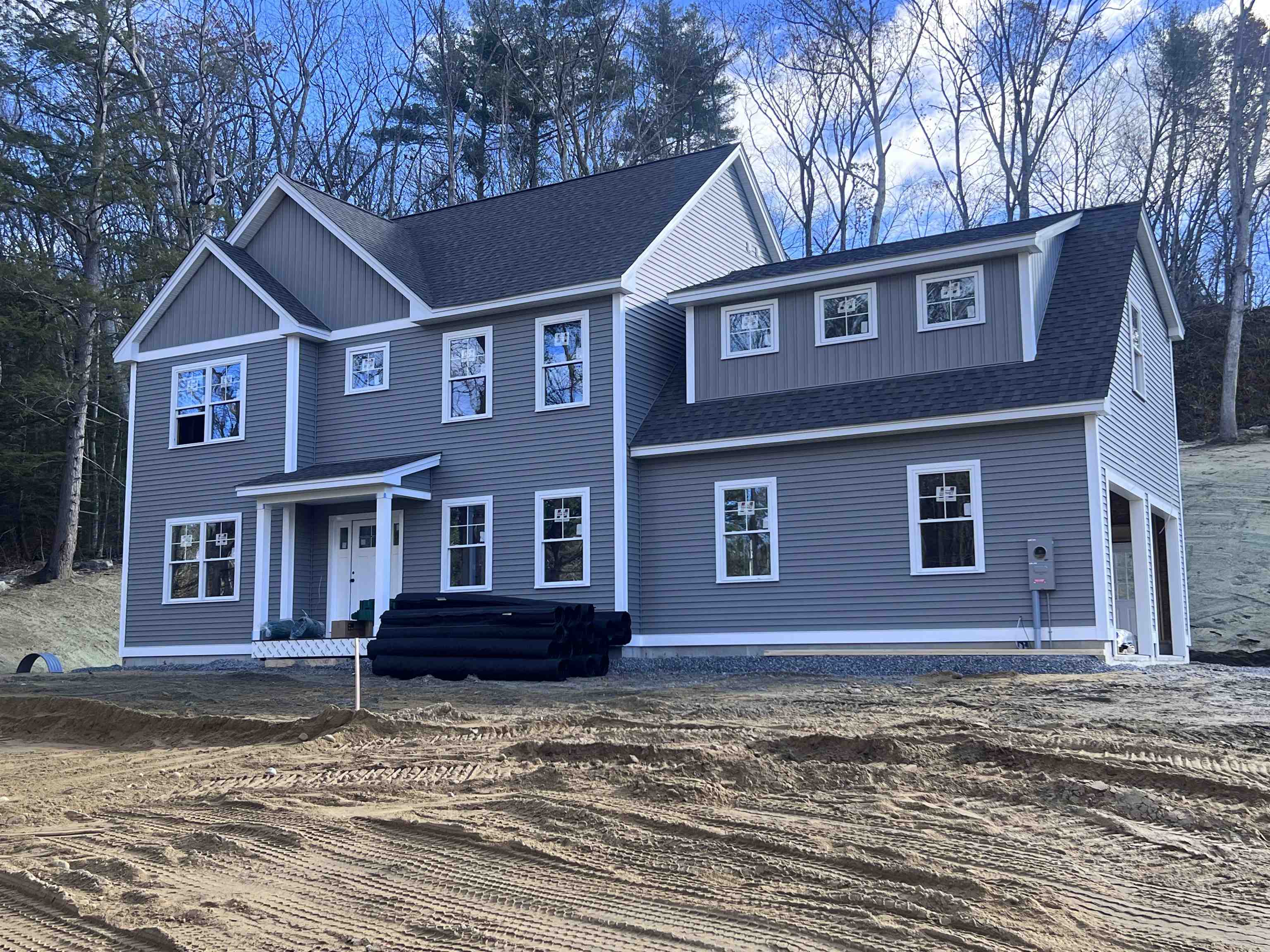 105 Seaverns Bridge Rd, Merrimack, NH 03054
