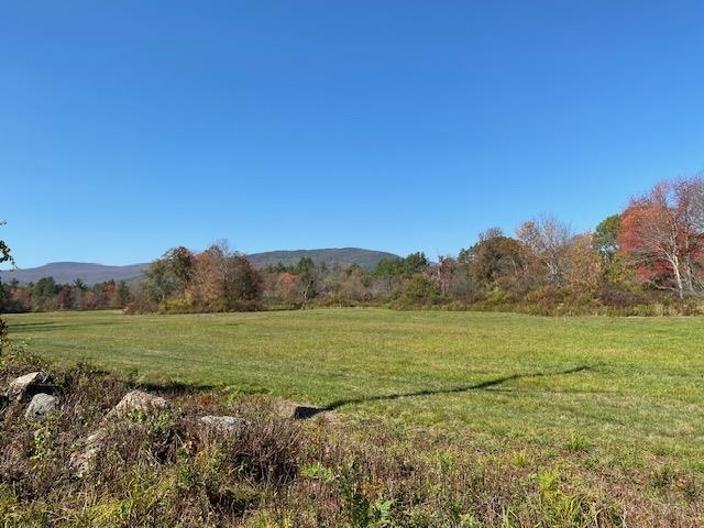 44 Pleasant View Rd, Bradford, NH 03221