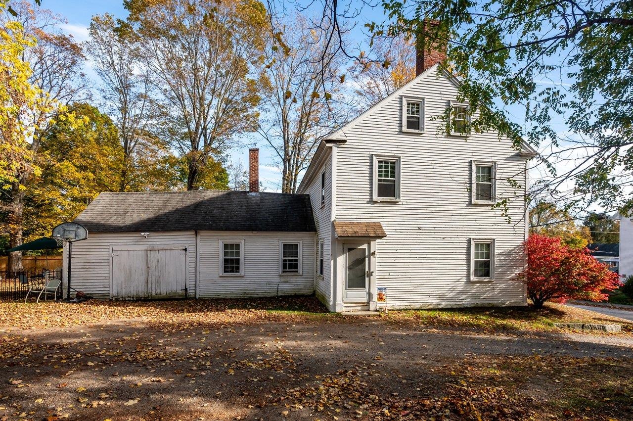 3 Swamscott St, Newfields, NH 03833
