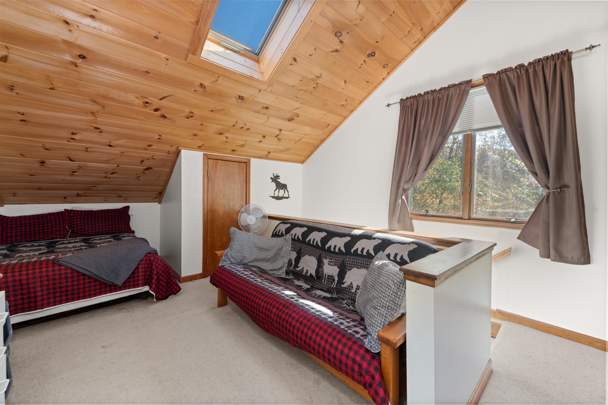 182 Pinnacle Rd, Campton, NH 03285