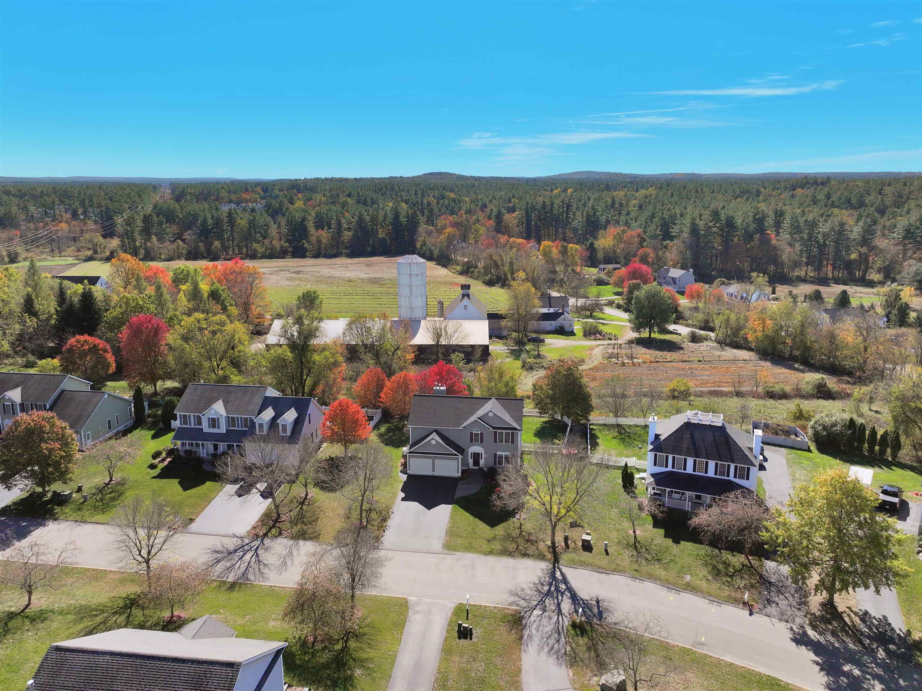 16 Summit Rd, Bedford, NH 03110