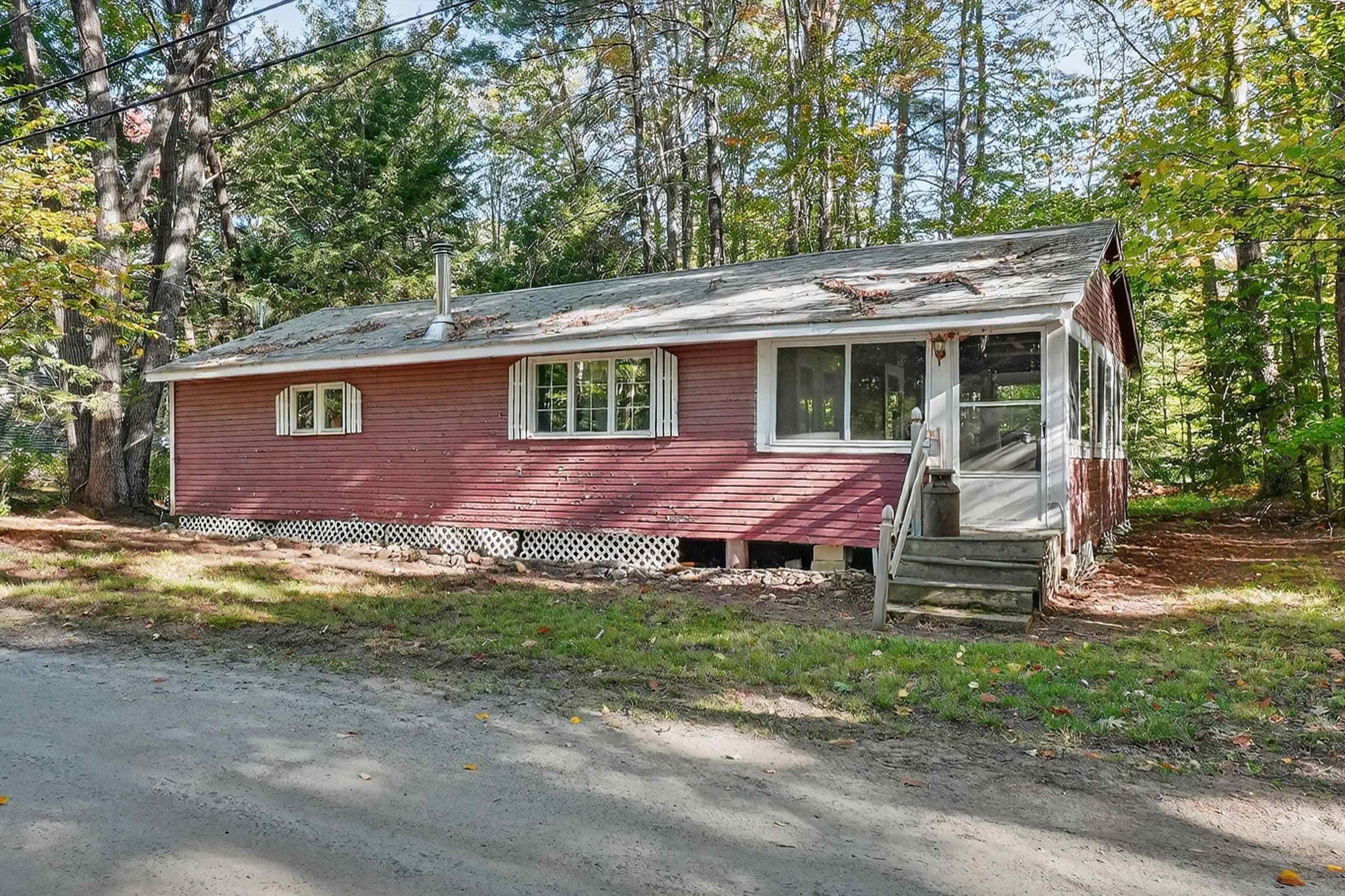 16 Sherwood Forest Dr, Canterbury, NH 03224