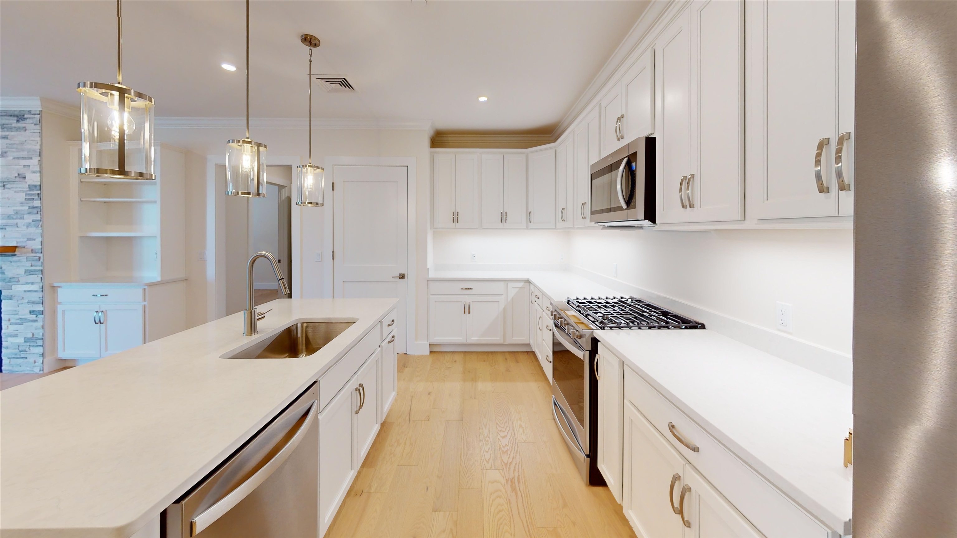 1 Longview Dr, Atkinson, NH 03811