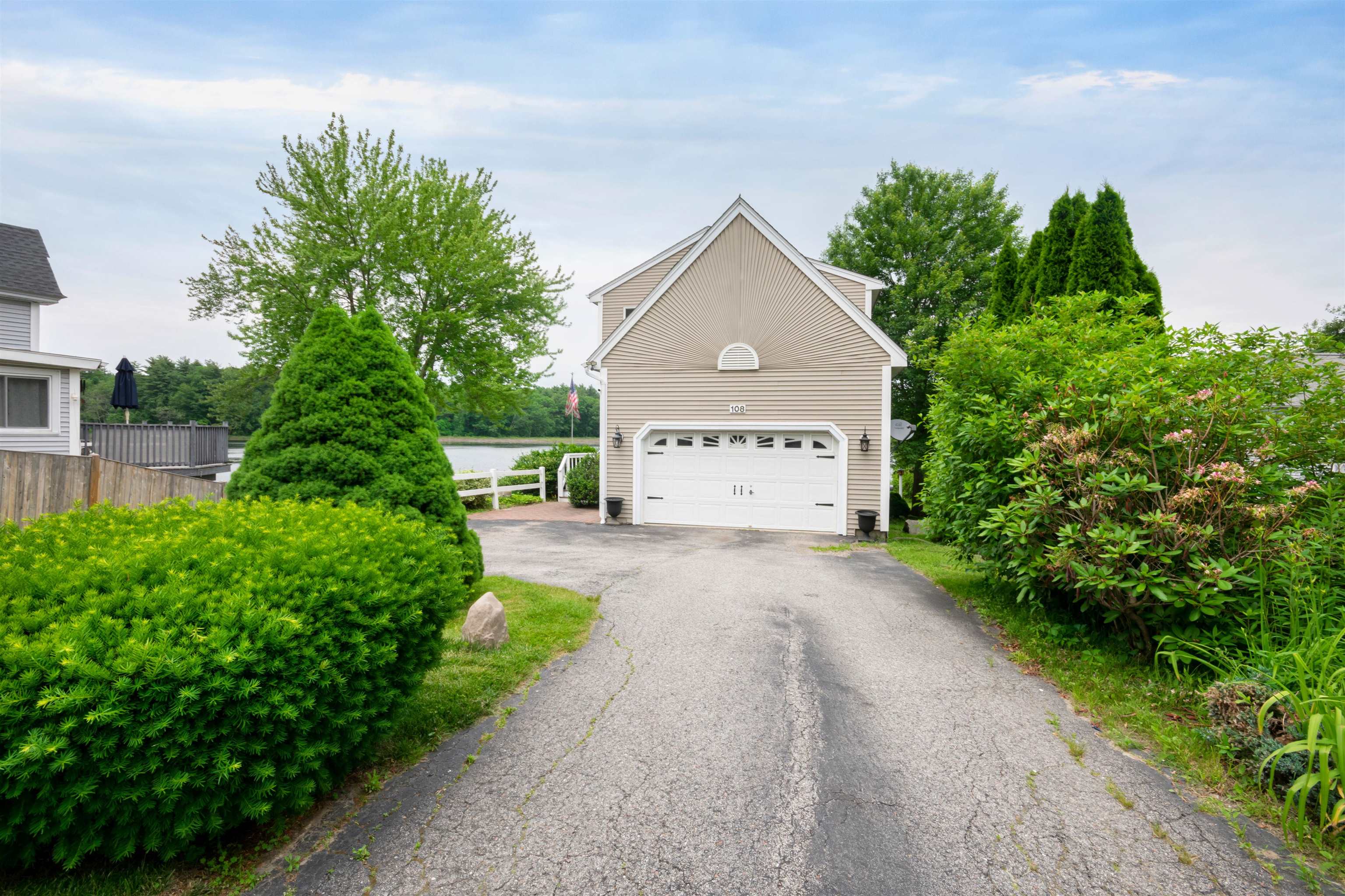 108 South Shore Rd, Windham, NH 03087