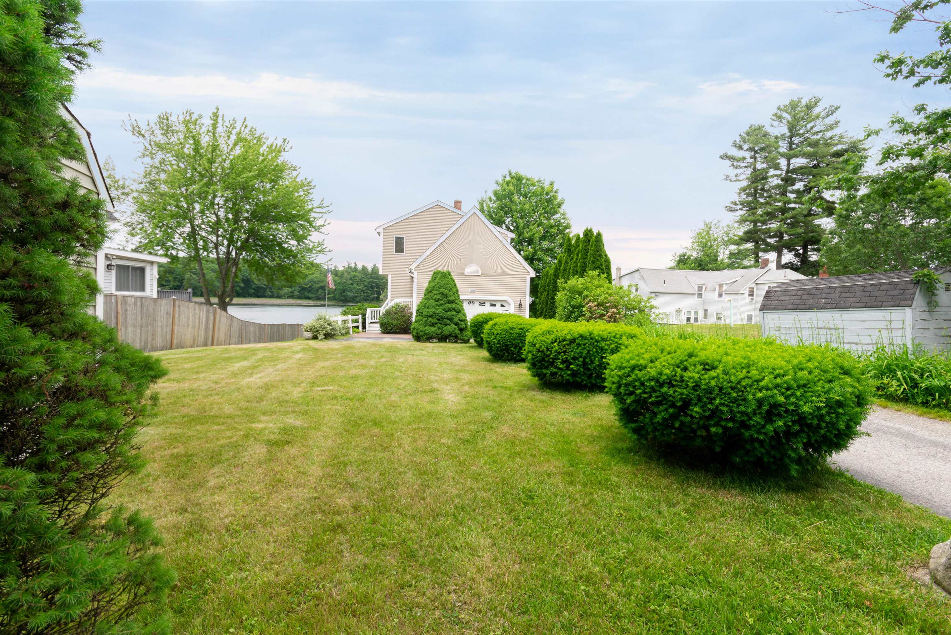 108 South Shore Rd, Windham, NH 03087